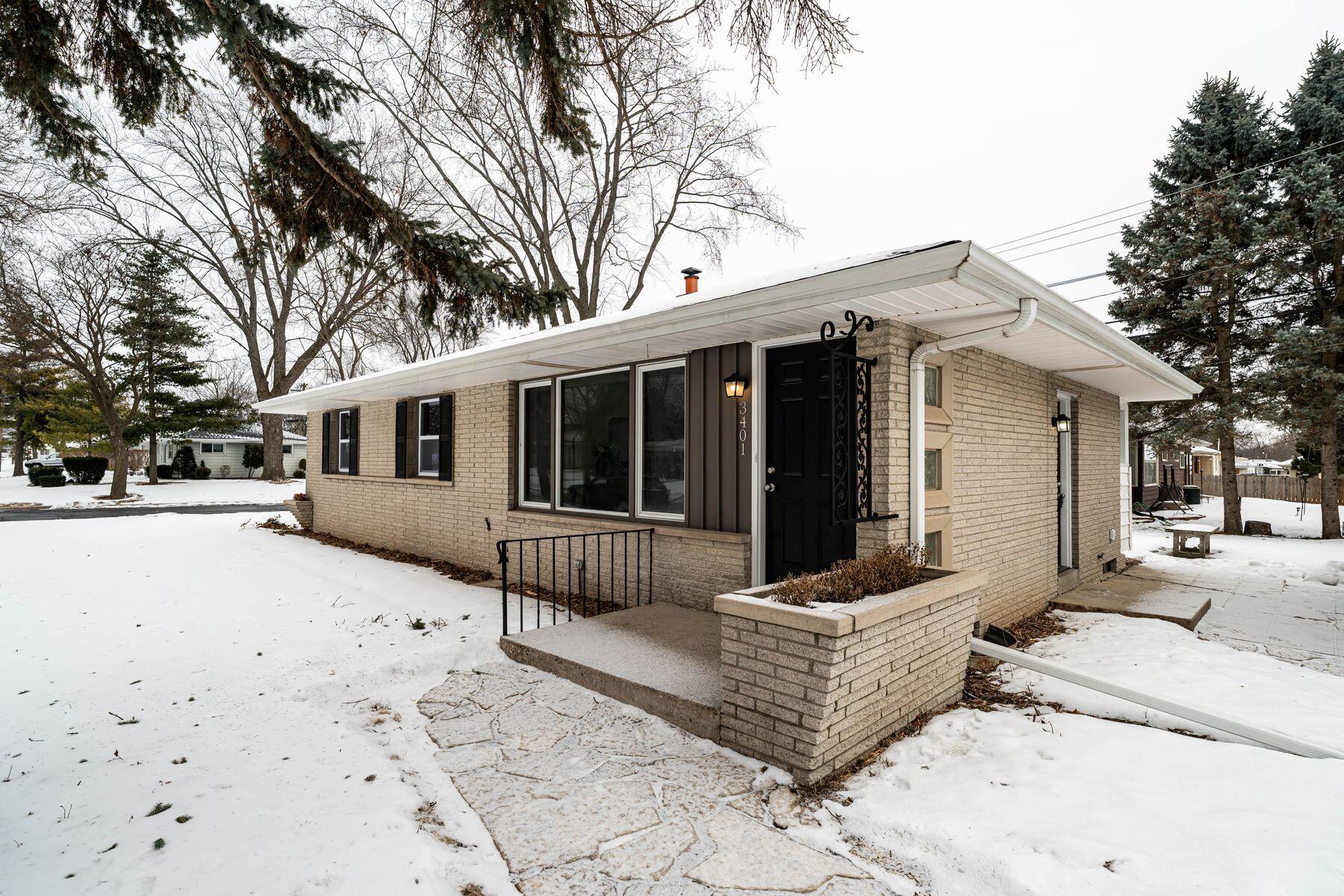 3401 W Wanda Ave