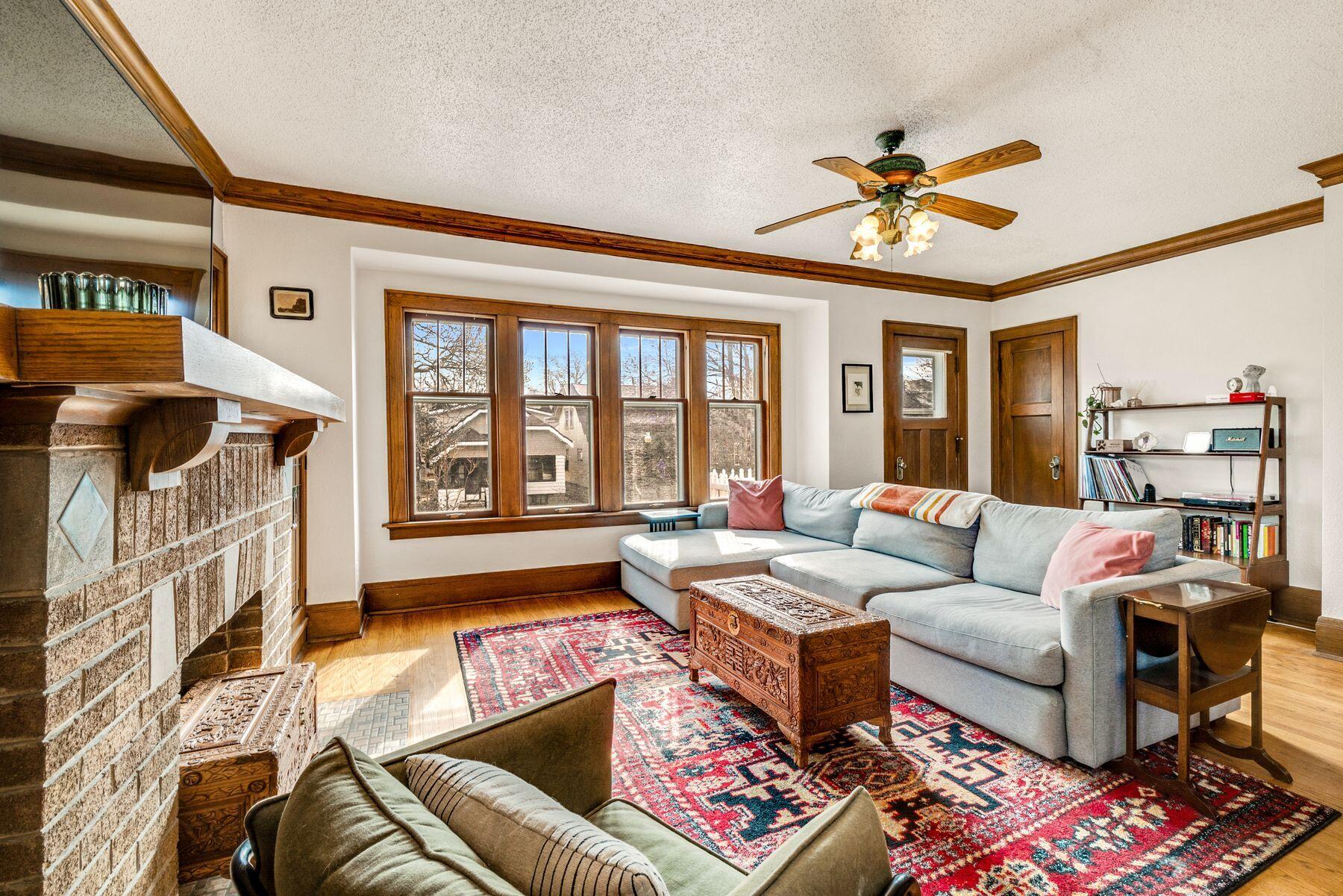 2220 E Bennett Ave Unit: 2222