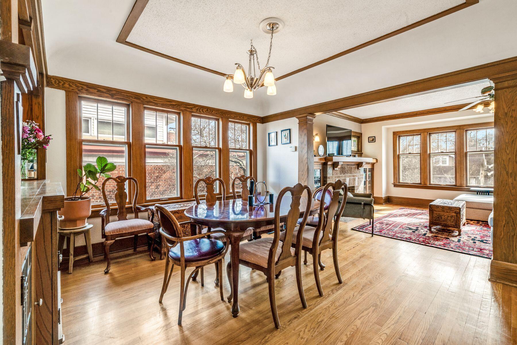 2220 E Bennett Ave Unit: 2222