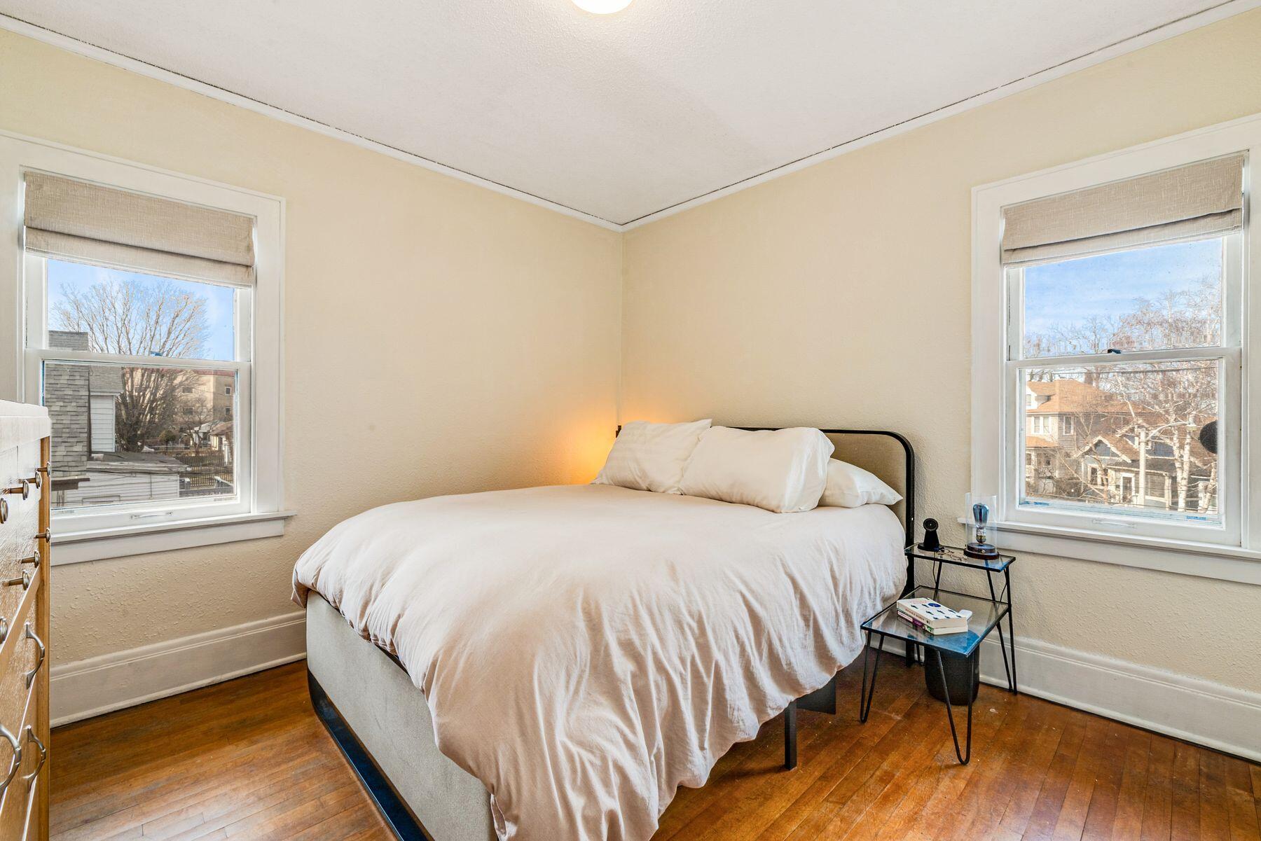 2220 E Bennett Ave Unit: 2222