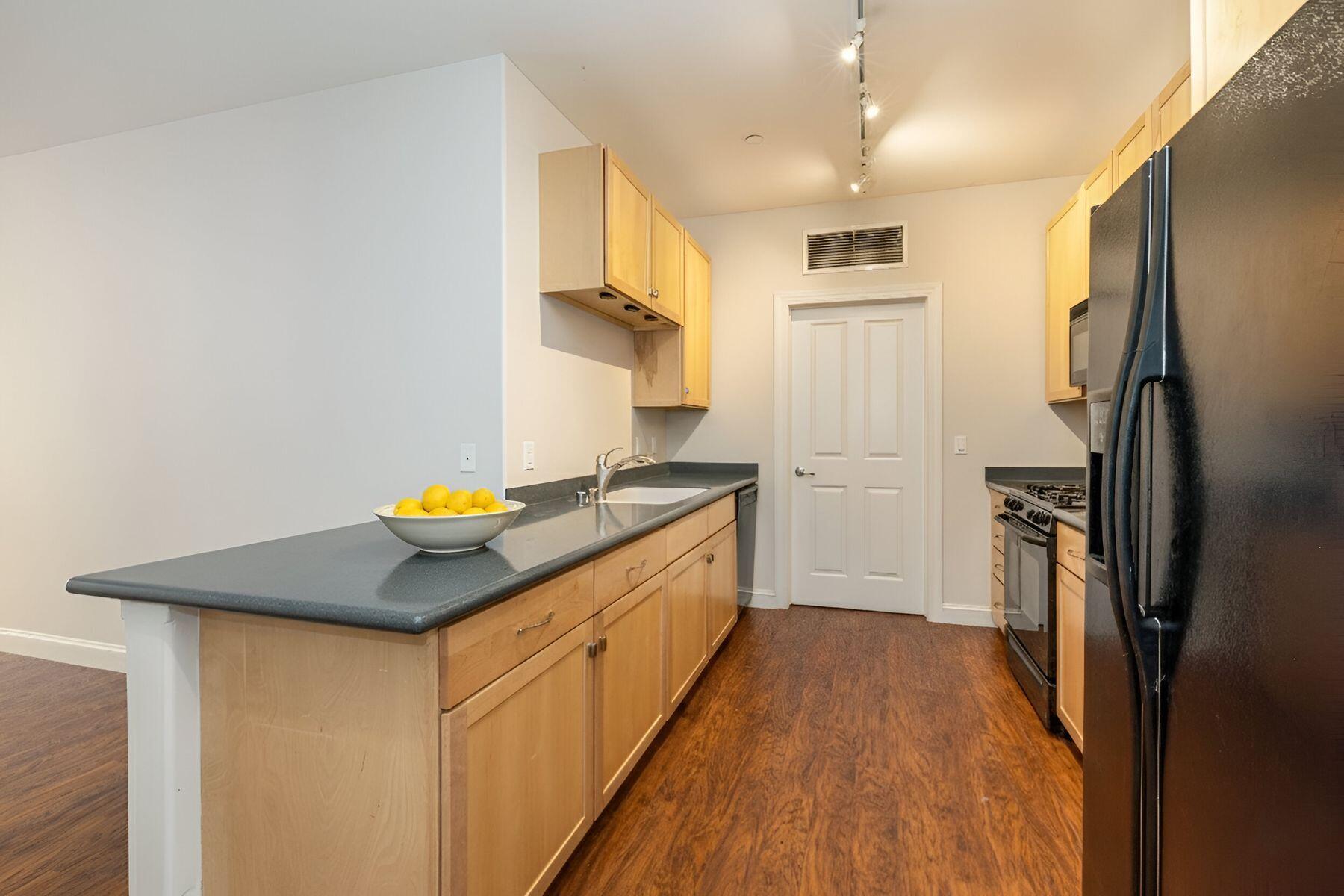 1925 N Water St Unit: 301