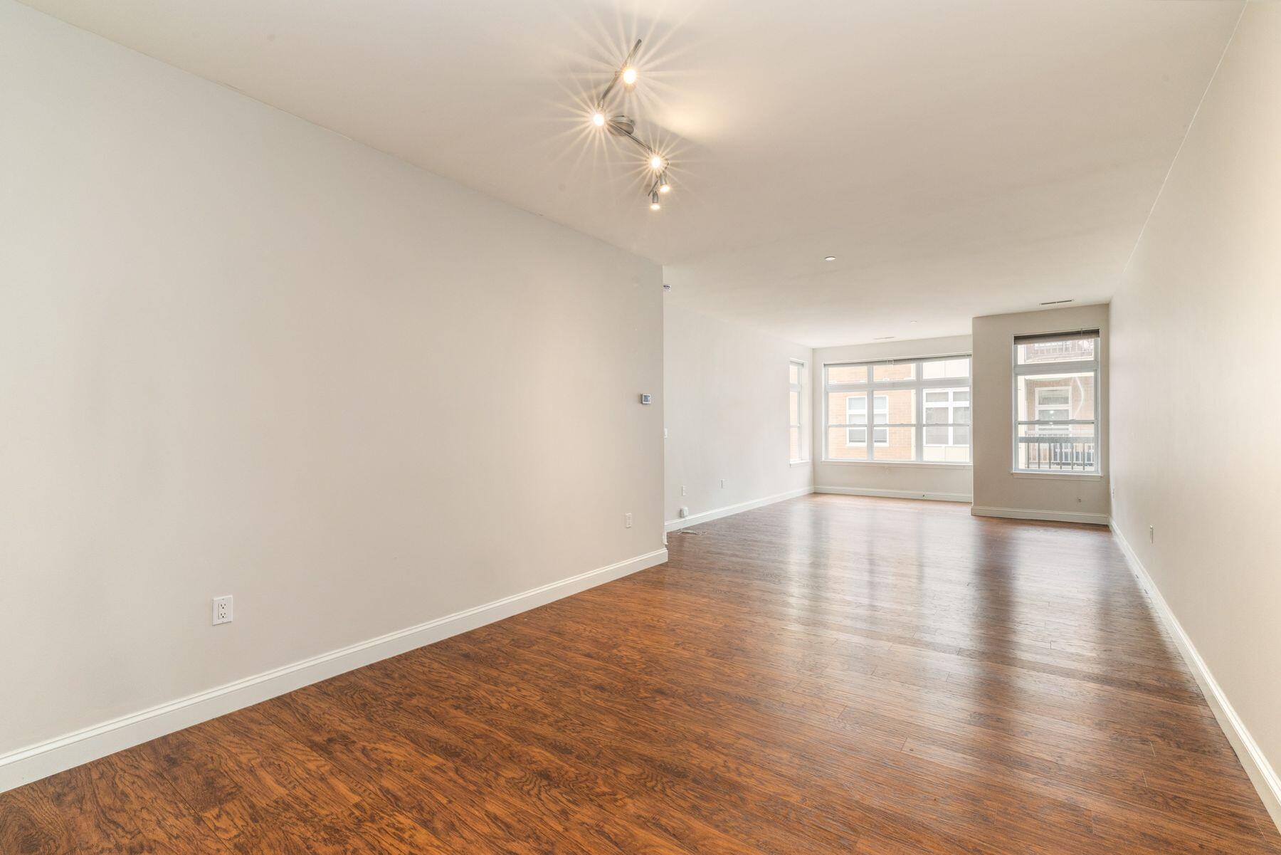 1925 N Water St Unit: 301