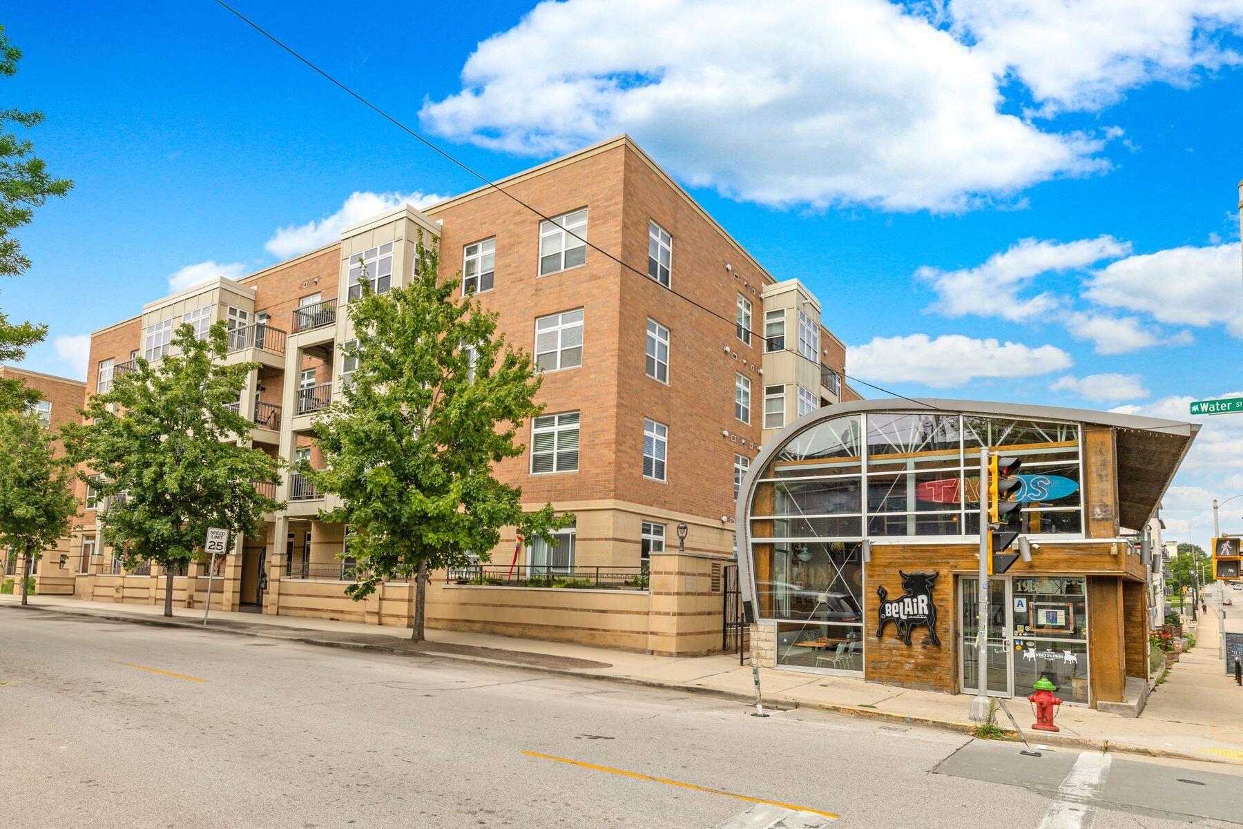 1925 N Water St Unit: 301