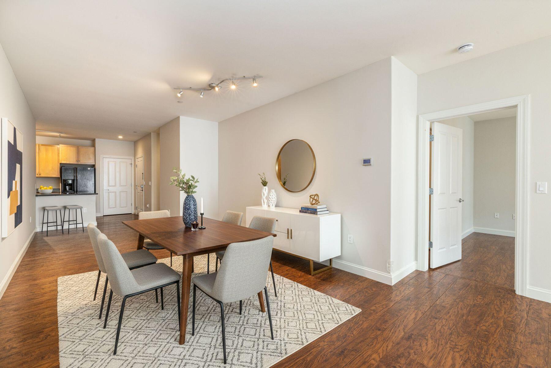 1925 N Water St Unit: 301