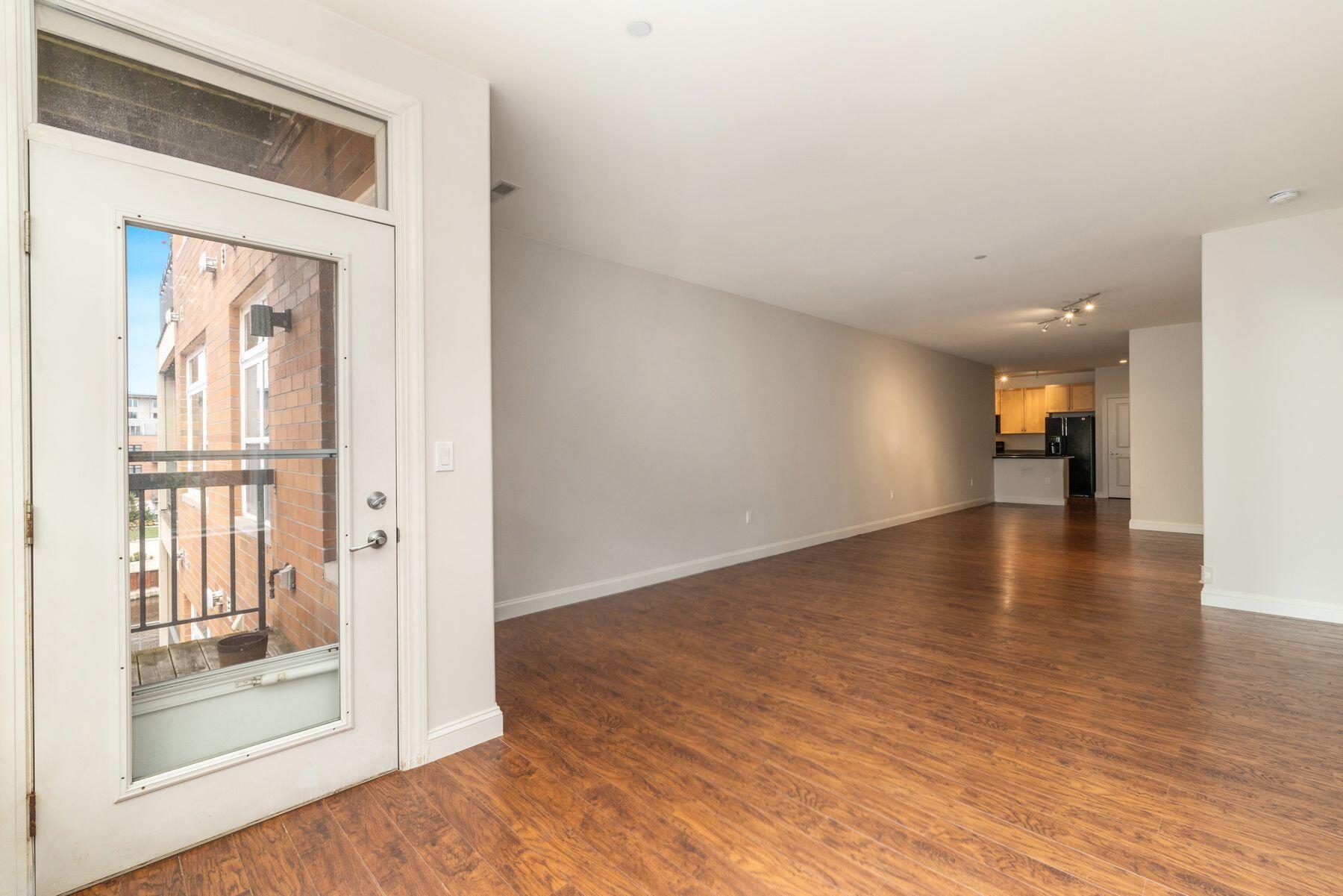 1925 N Water St Unit: 301