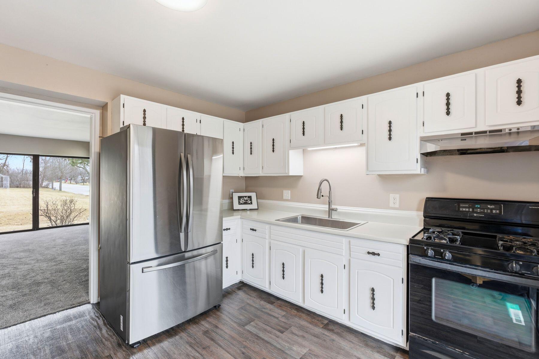 9156 N 70th St Unit: 5