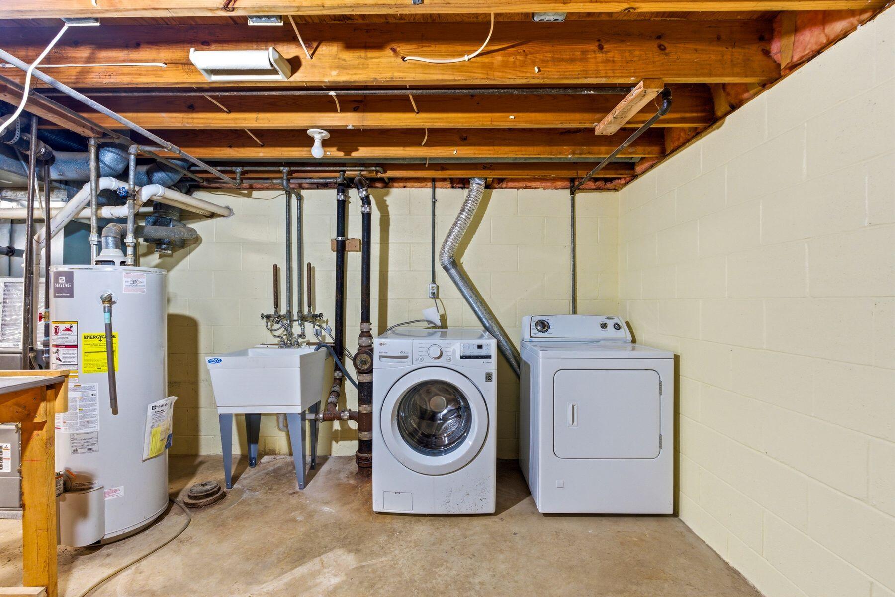 9156 N 70th St Unit: 5