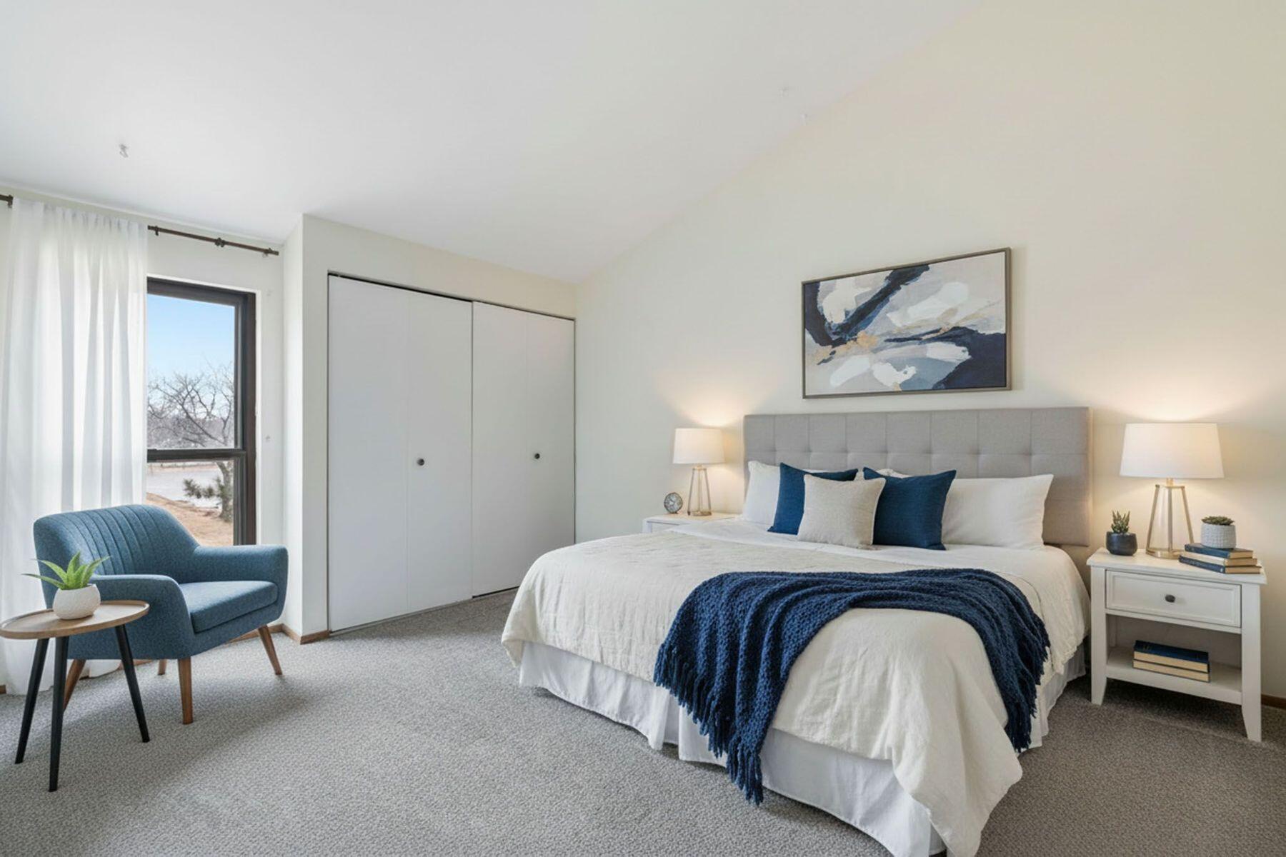 9156 N 70th St Unit: 5