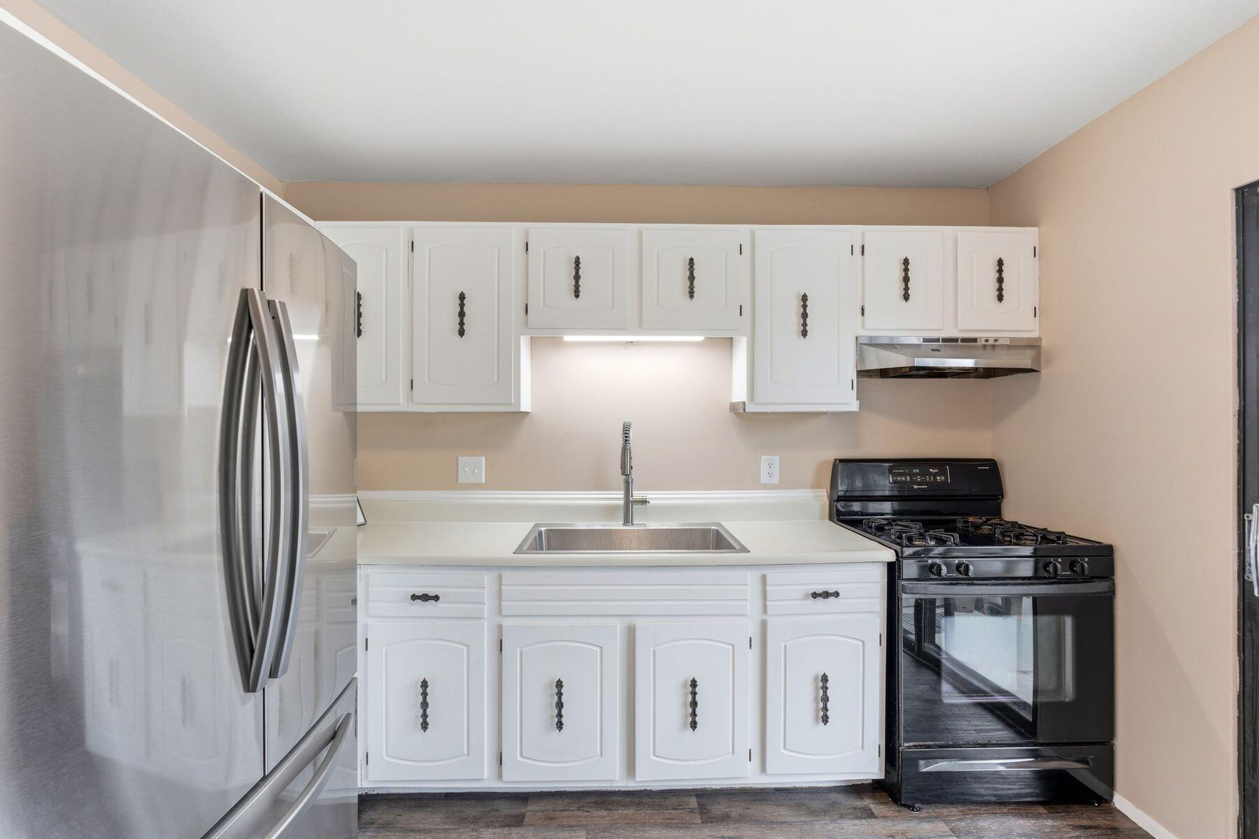 9156 N 70th St Unit: 5