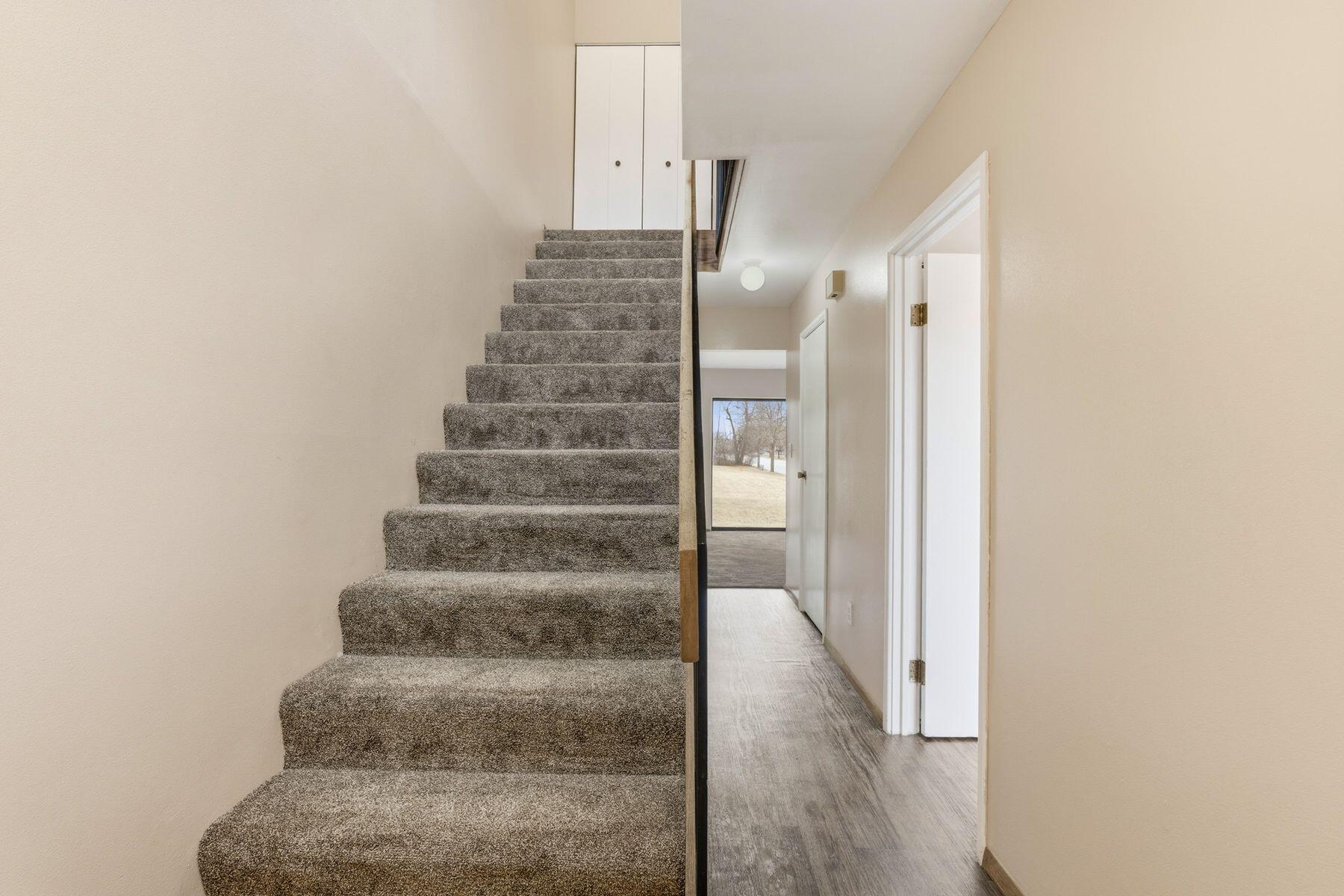 9156 N 70th St Unit: 5