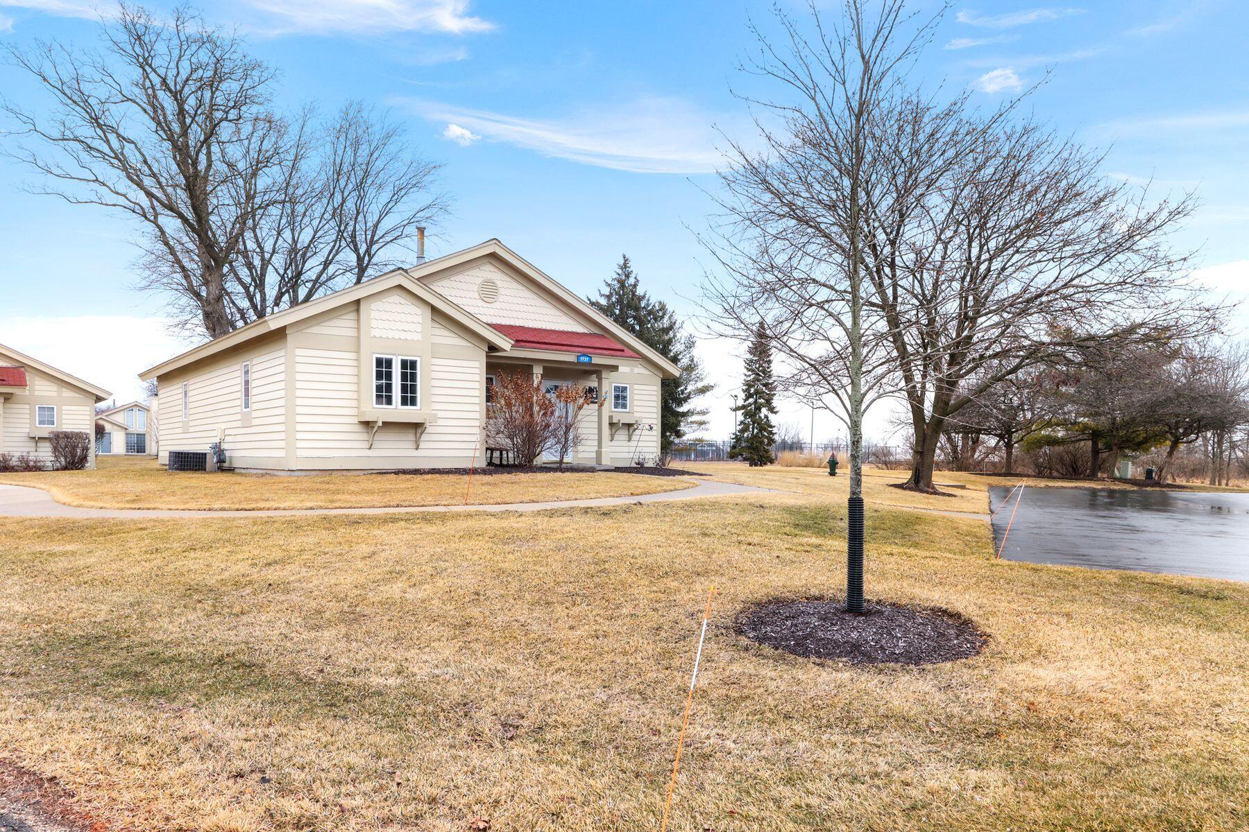 1737 Cottage Dr Unit: 7-18