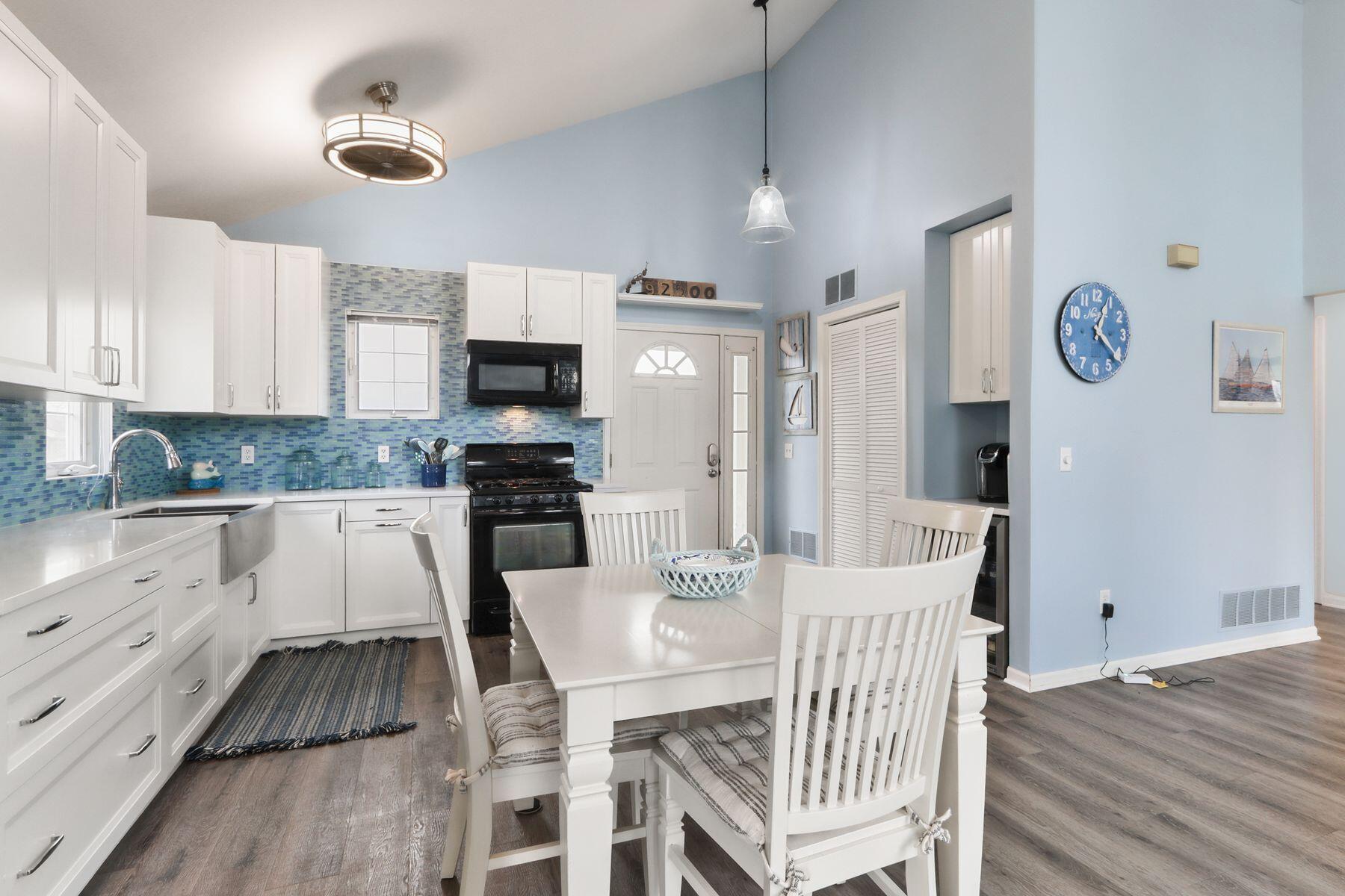 1737 Cottage Dr Unit: 7-18