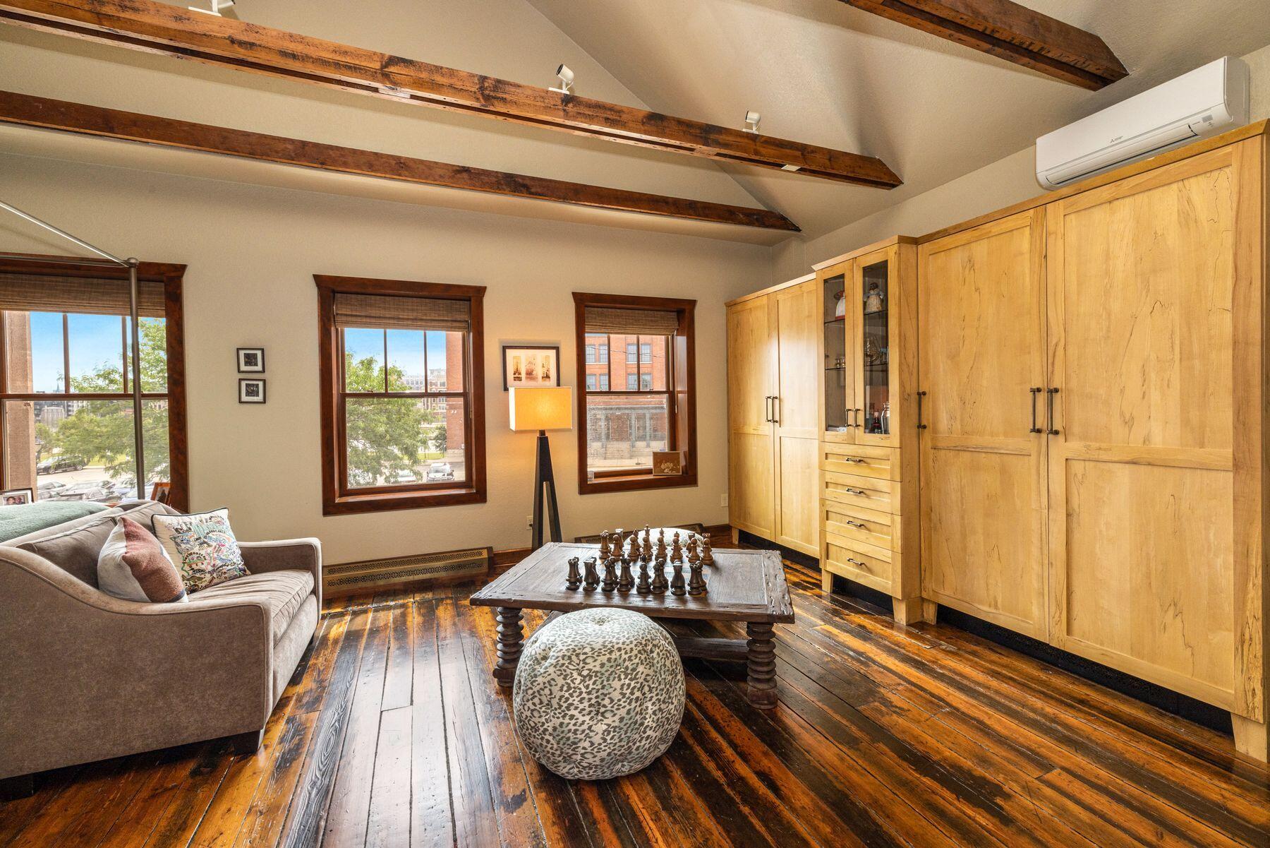 1331 N Dr Martin Luther King Jr Dr