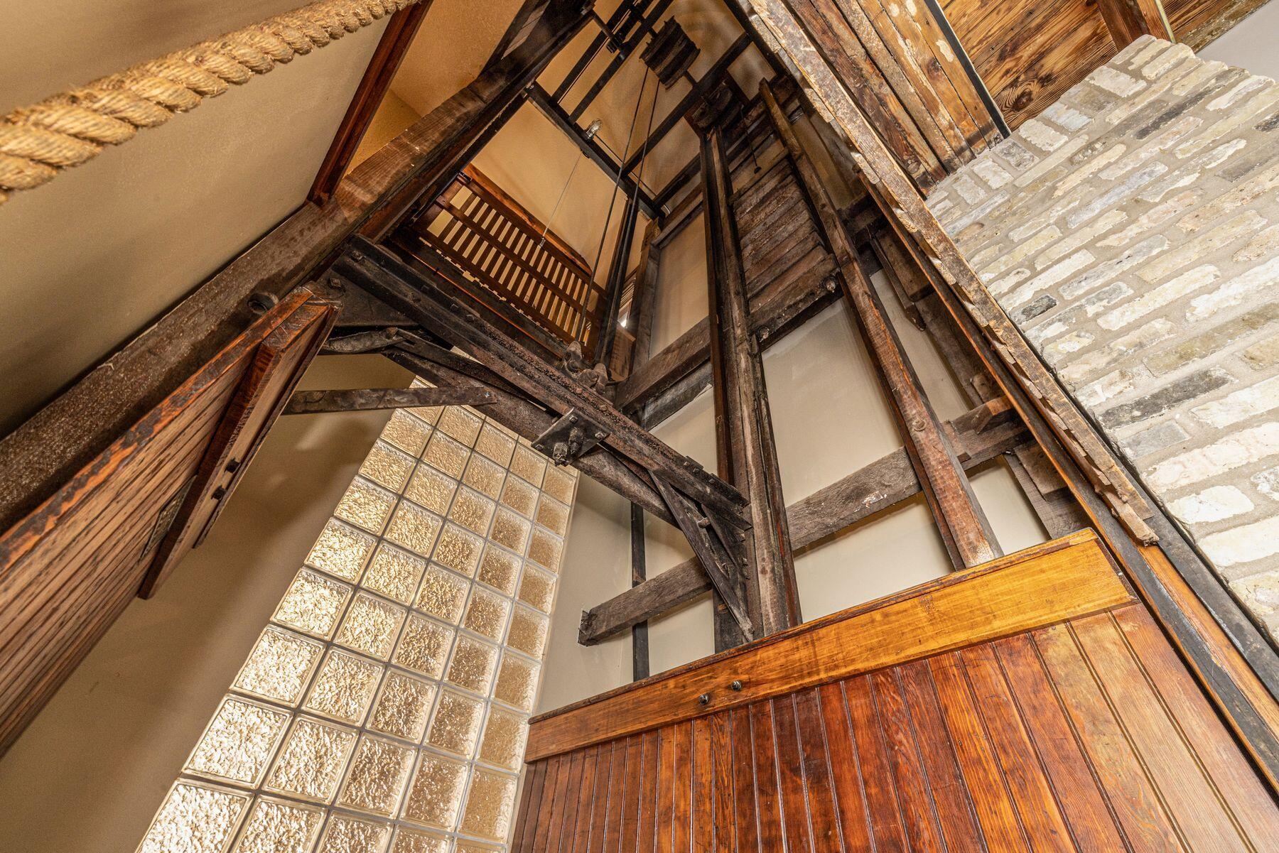 1331 N Dr Martin Luther King Jr Dr