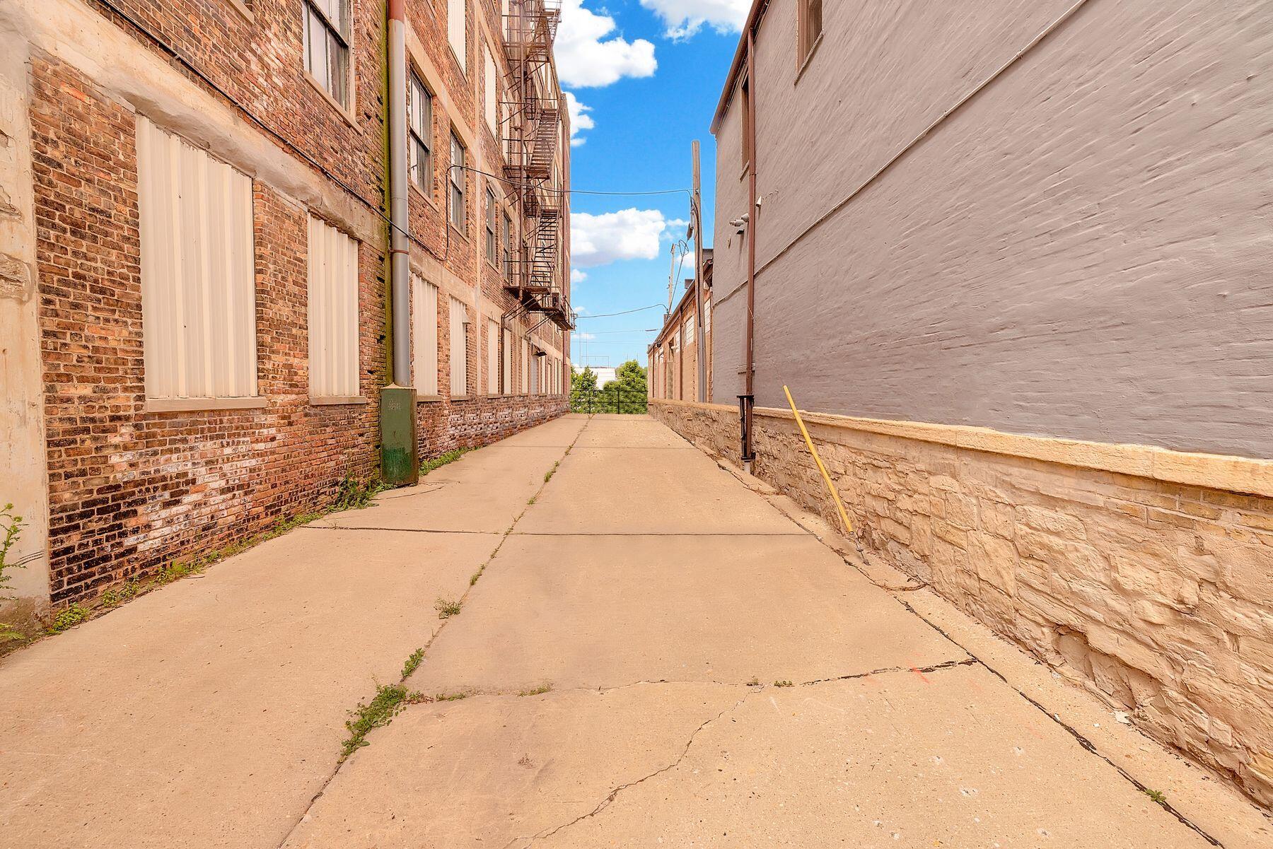 1331 N Dr Martin Luther King Jr Dr