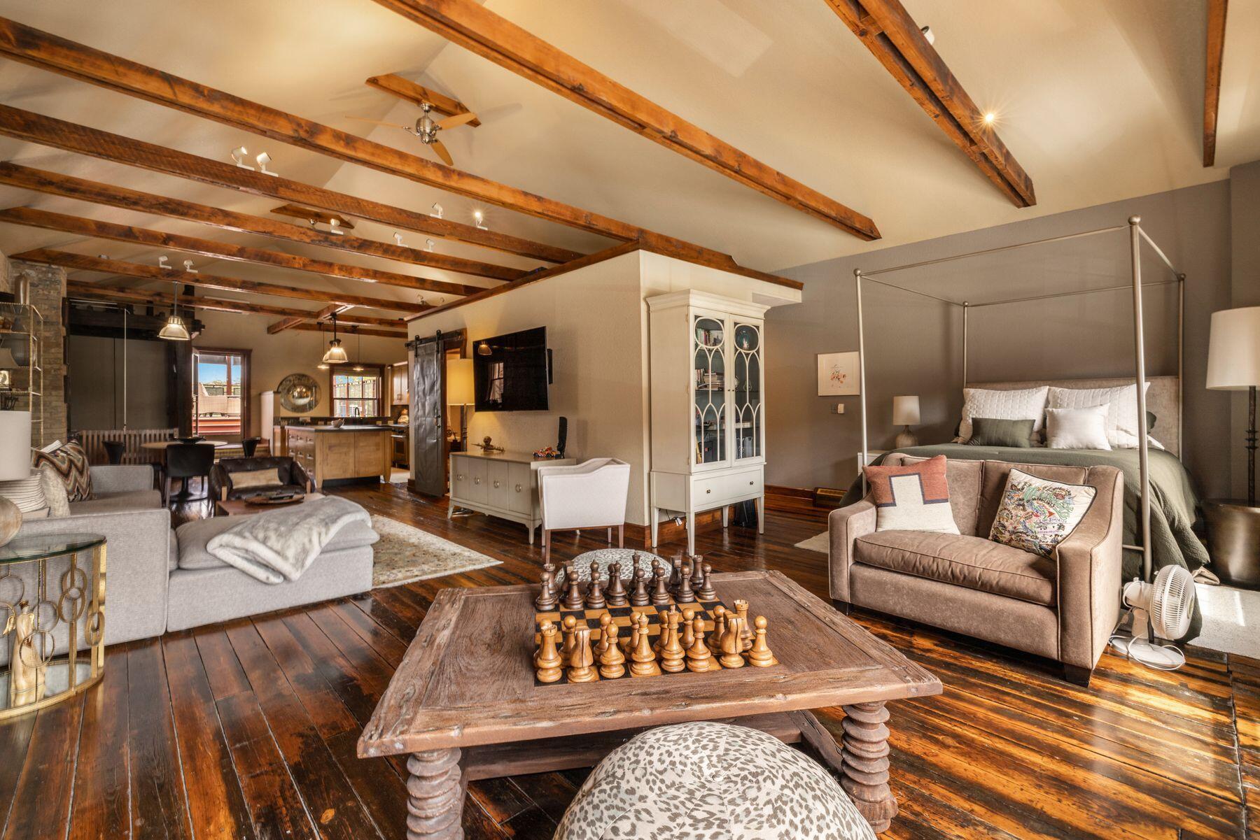 1331 N Dr Martin Luther King Jr Dr