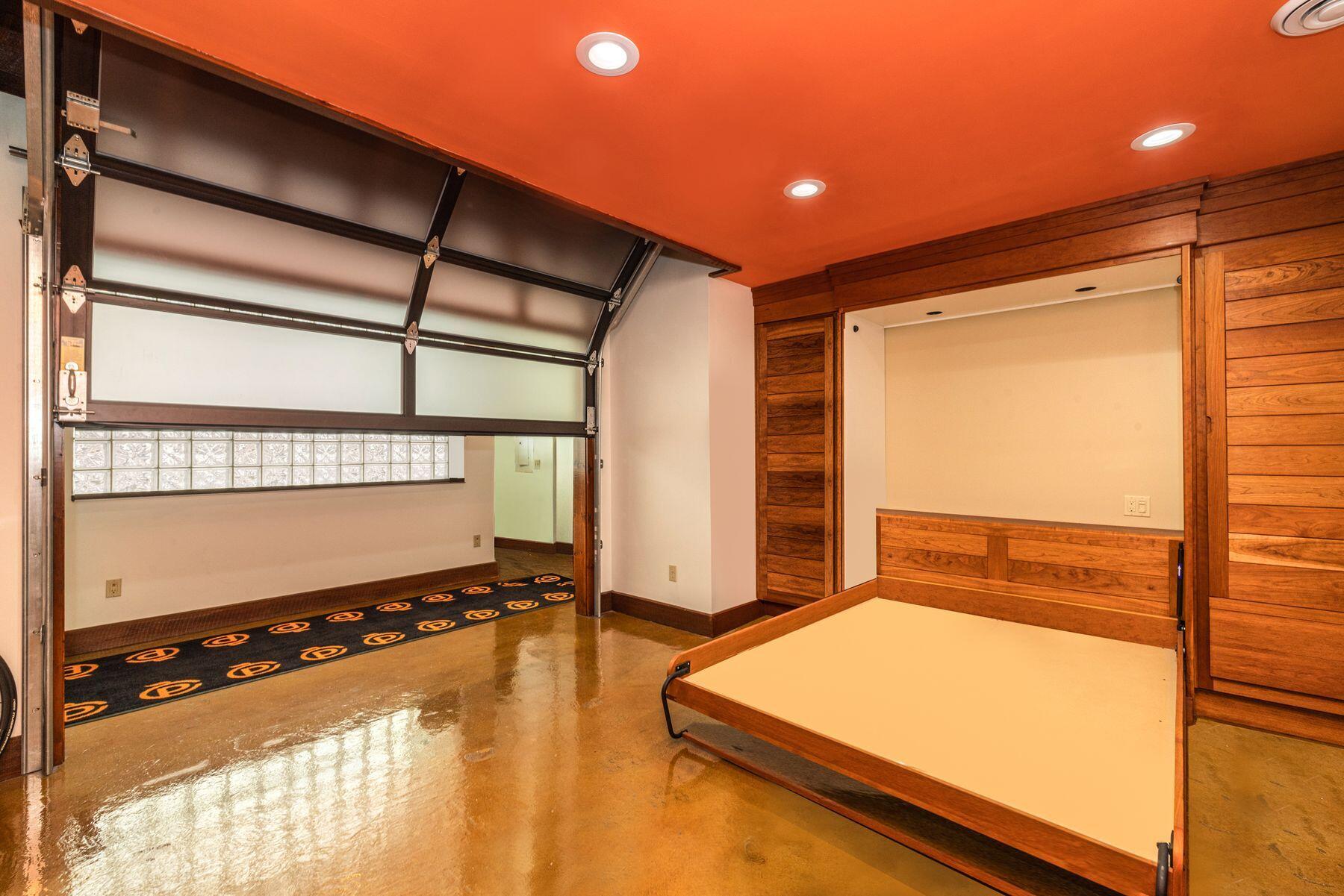 1331 N Dr Martin Luther King Jr Dr