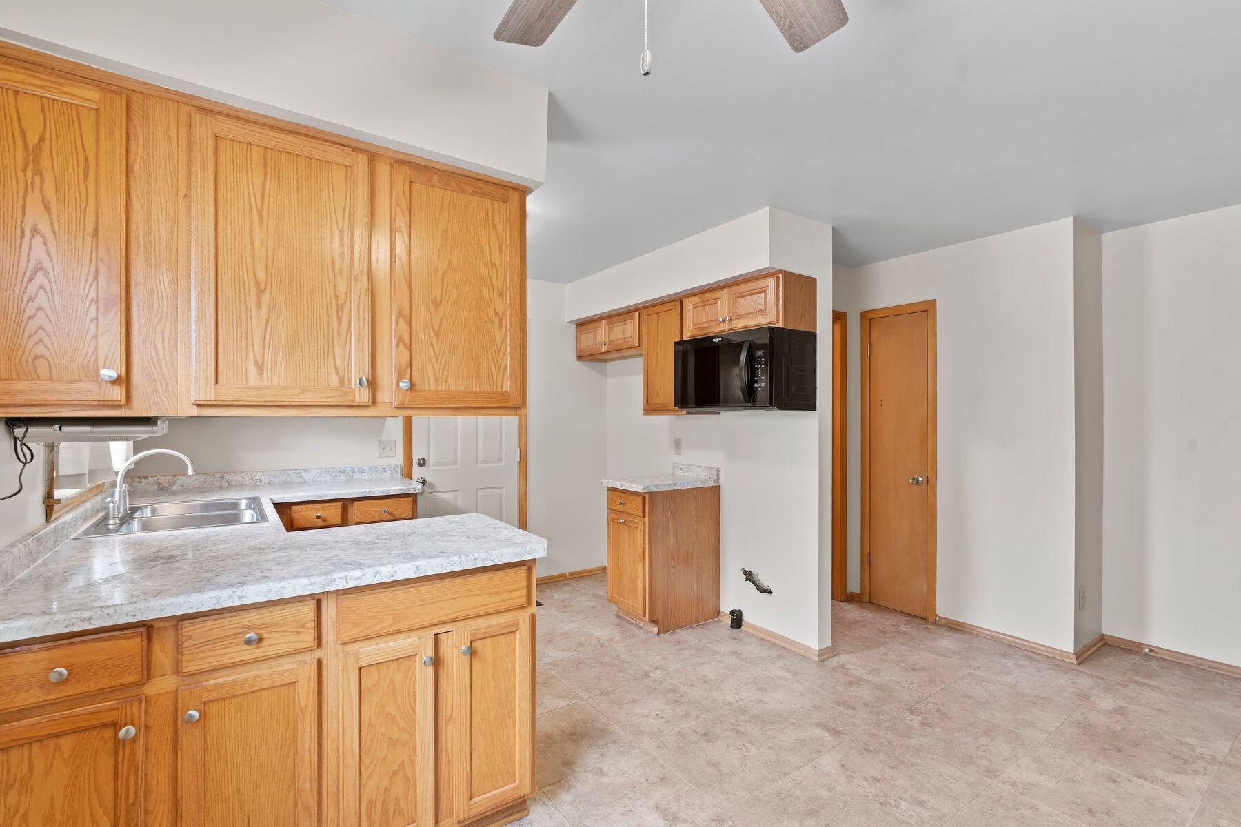 8934 W Tripoli Ave