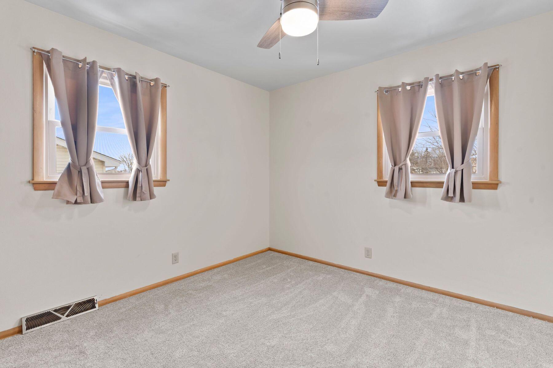 8934 W Tripoli Ave