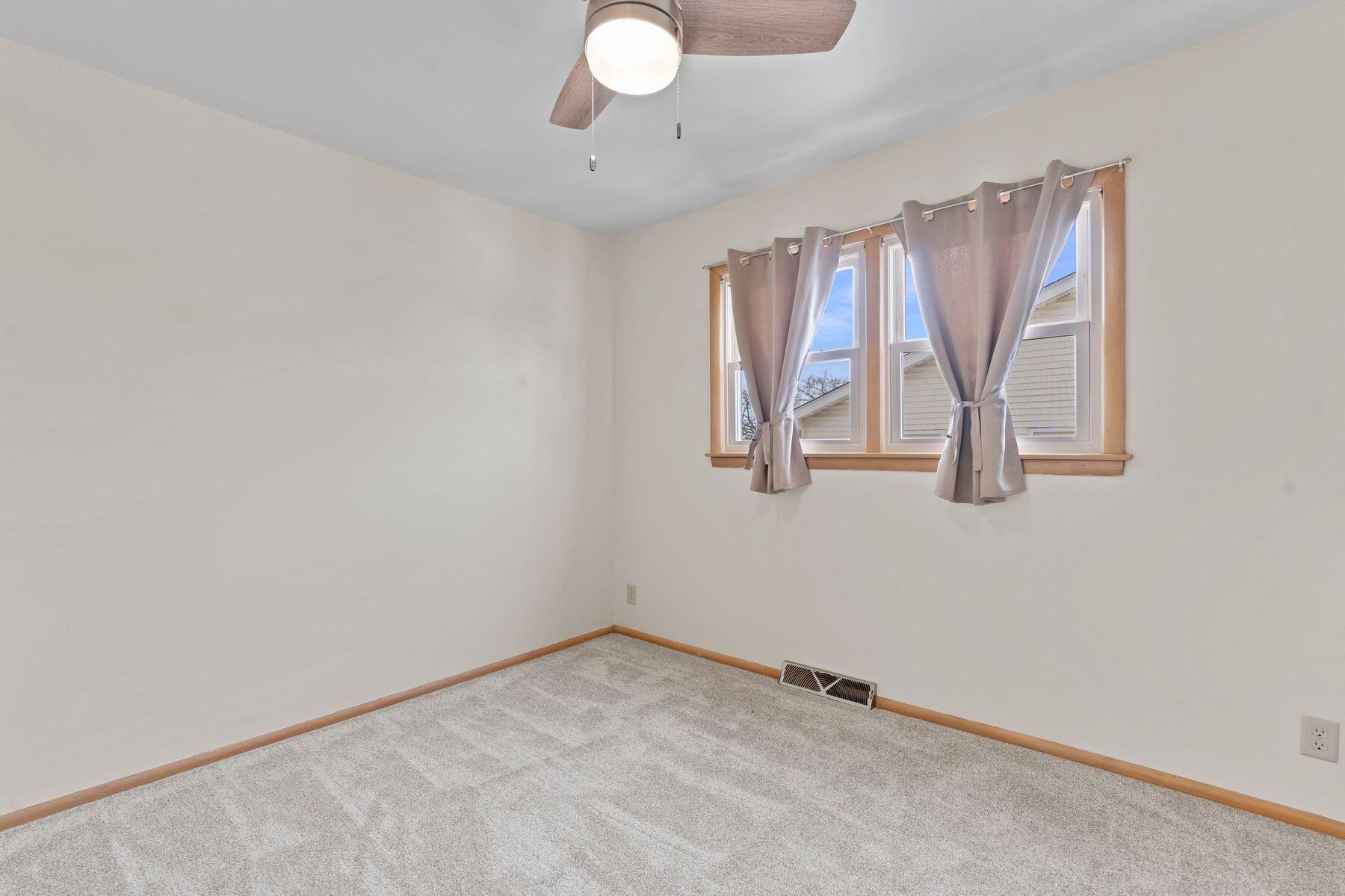 8934 W Tripoli Ave
