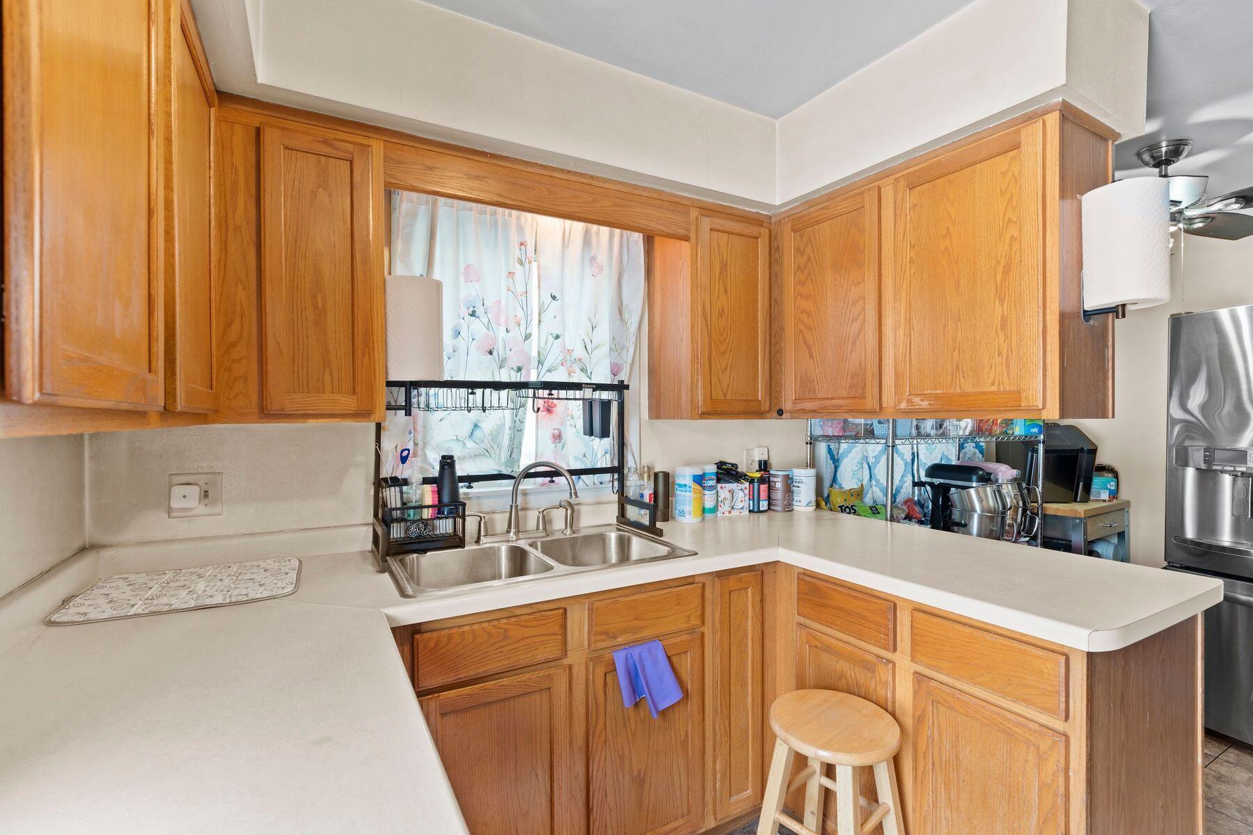 8934 W Tripoli Ave