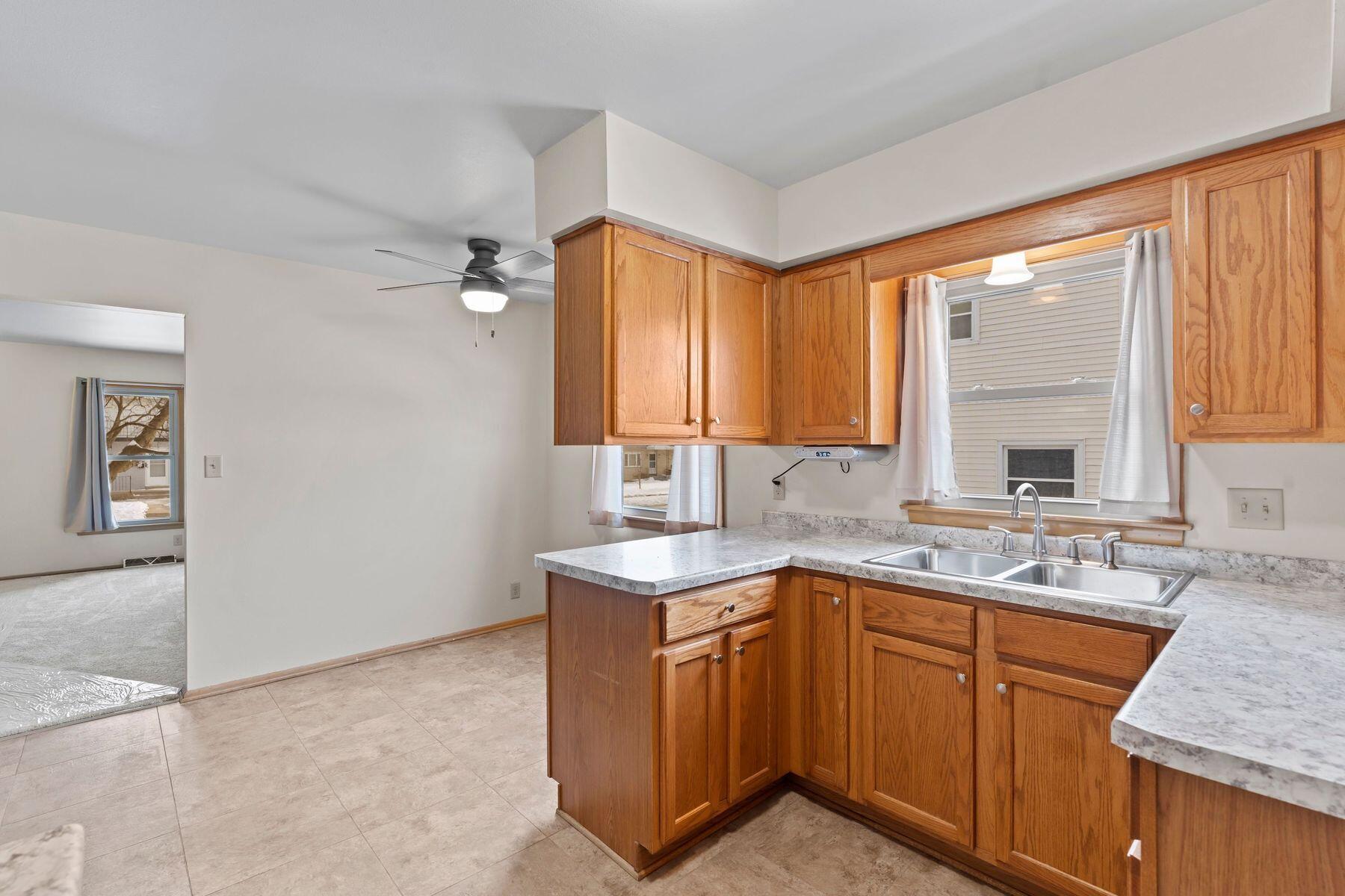 8934 W Tripoli Ave