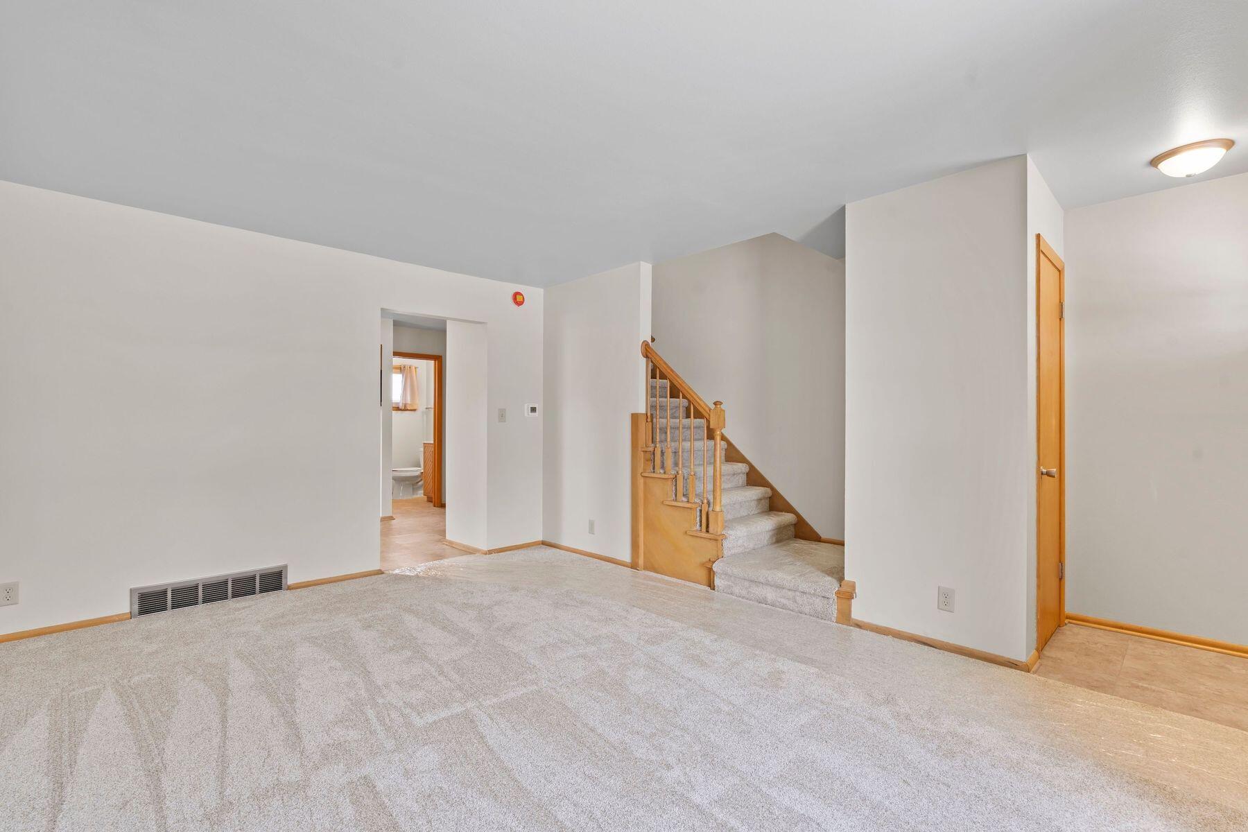 8934 W Tripoli Ave
