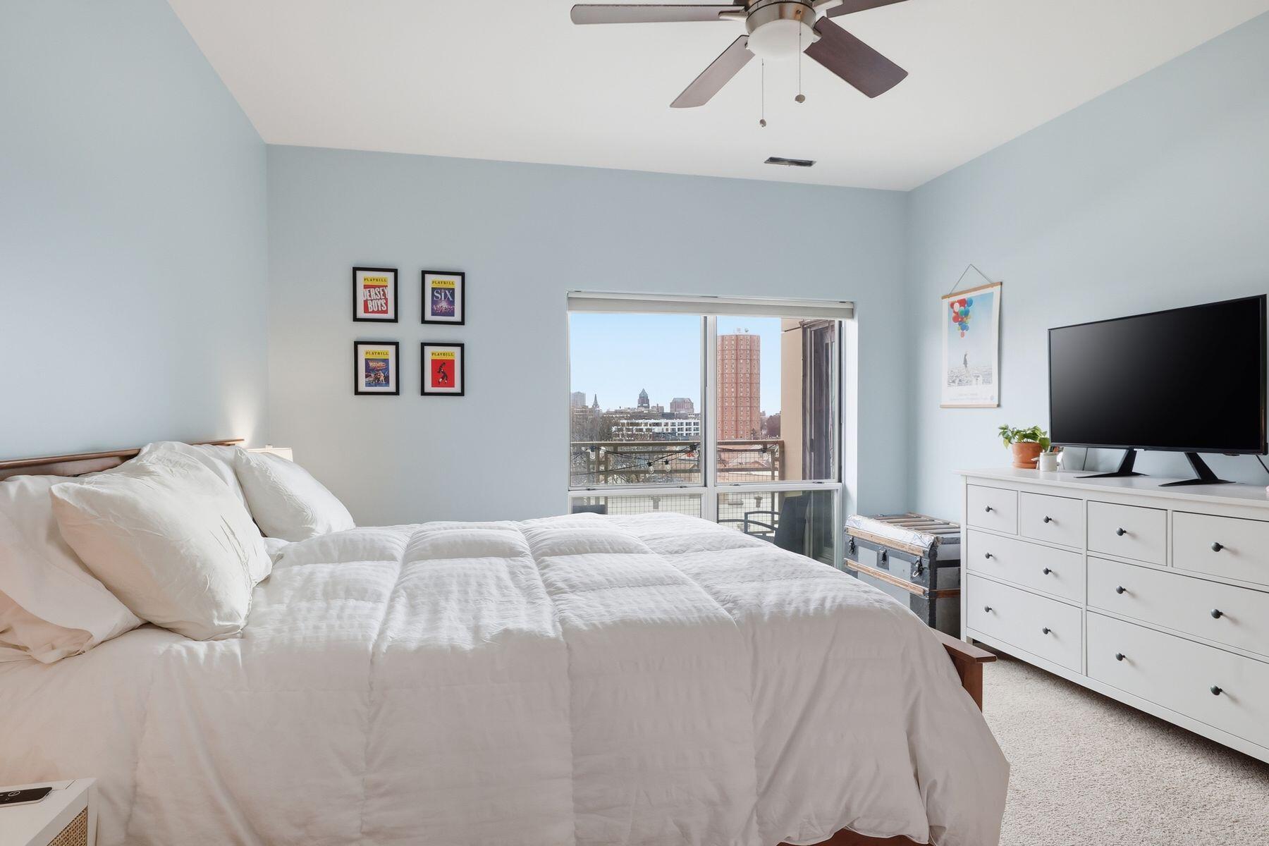 1550 E Royall Pl Unit: 502