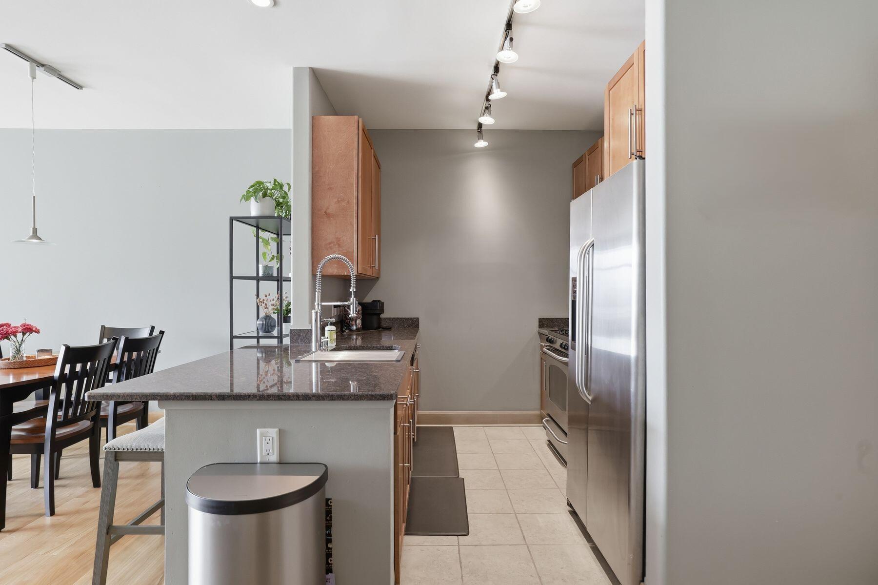 1550 E Royall Pl Unit: 502