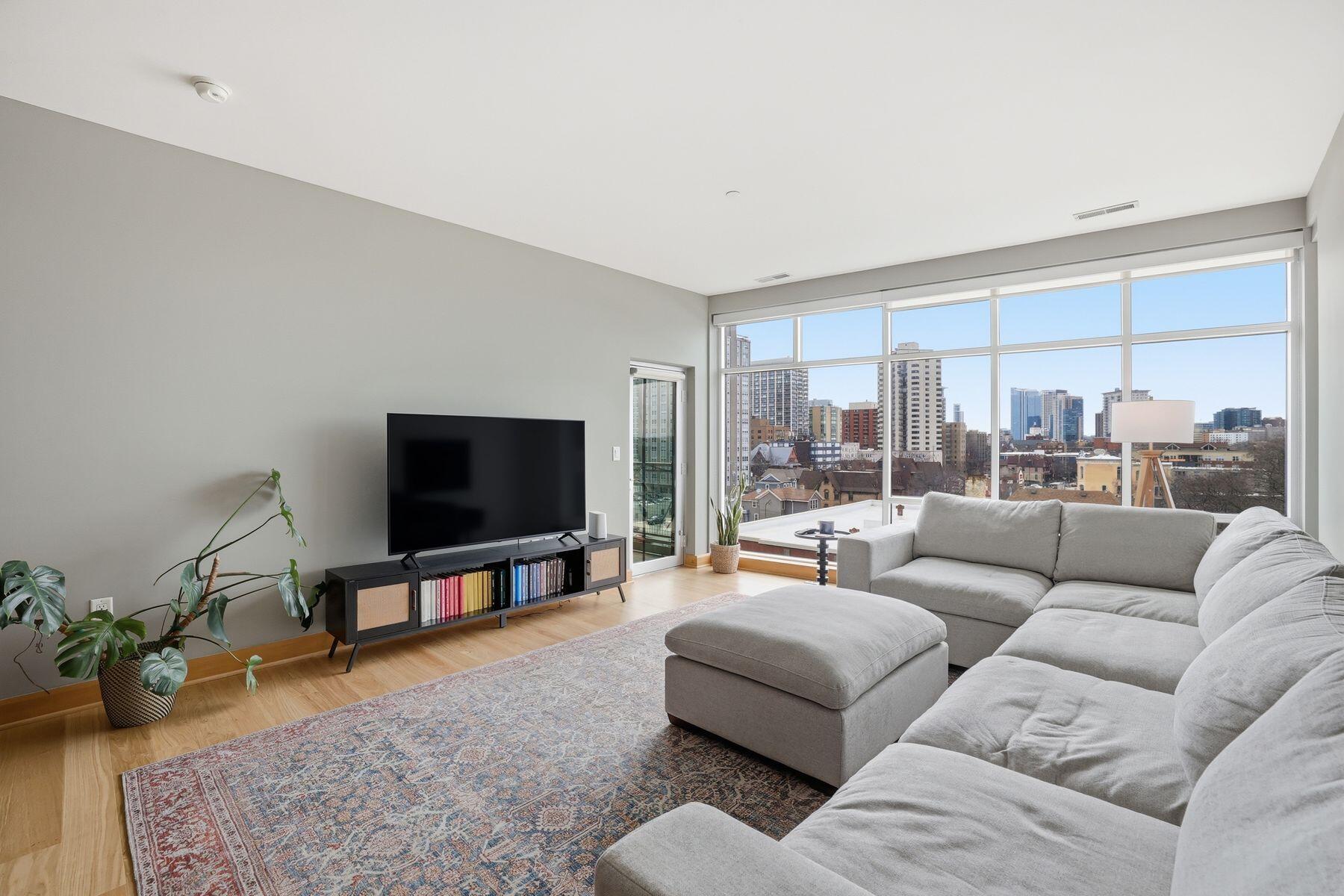 1550 E Royall Pl Unit: 502