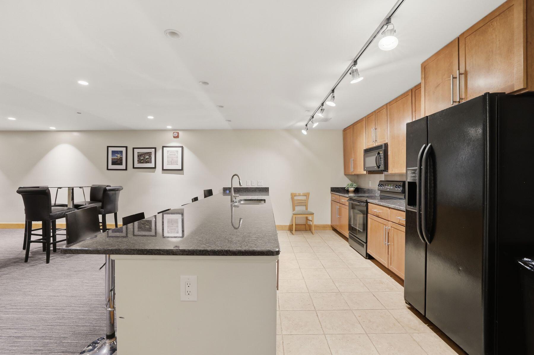 1550 E Royall Pl Unit: 502