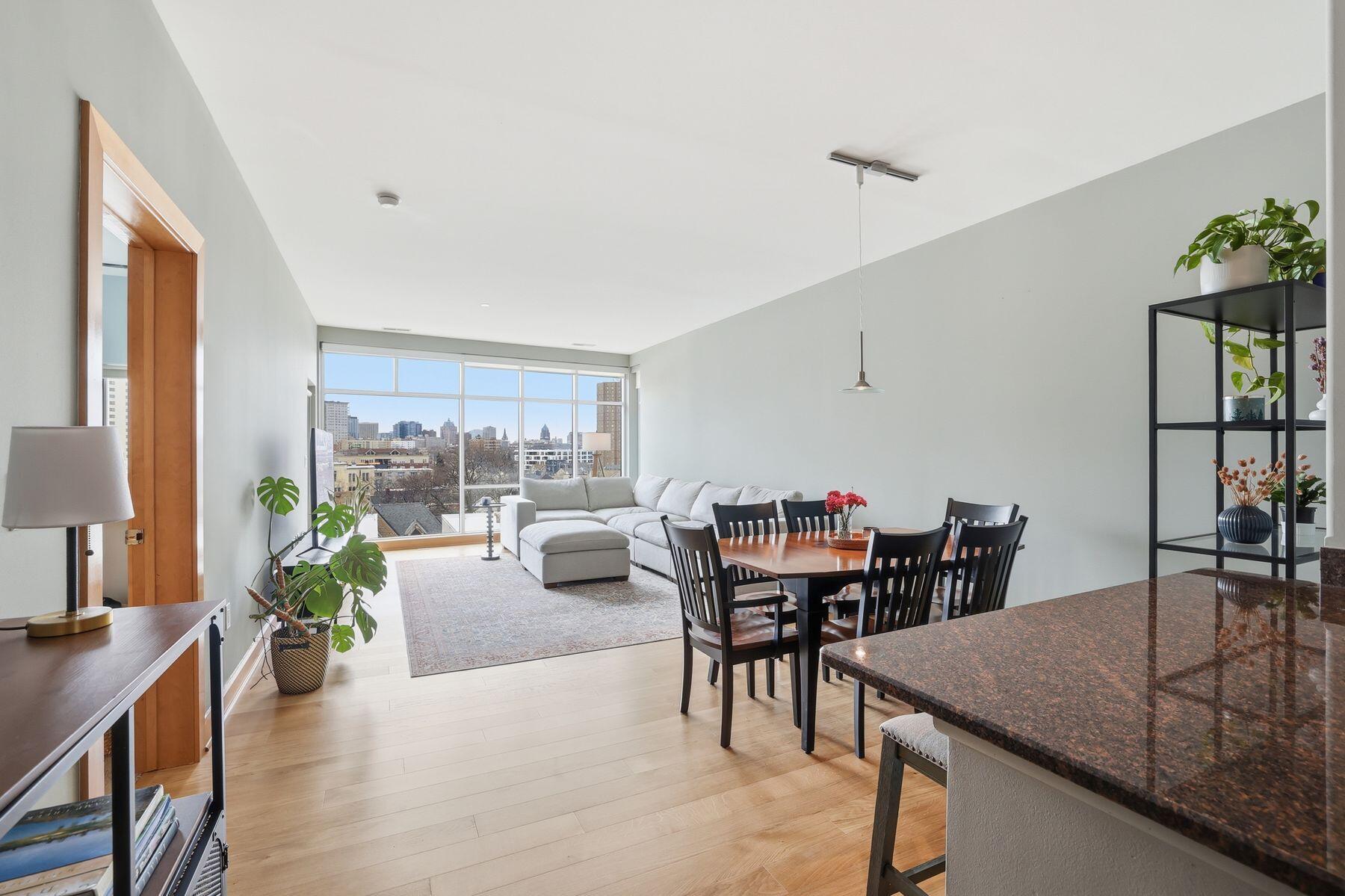 1550 E Royall Pl Unit: 502