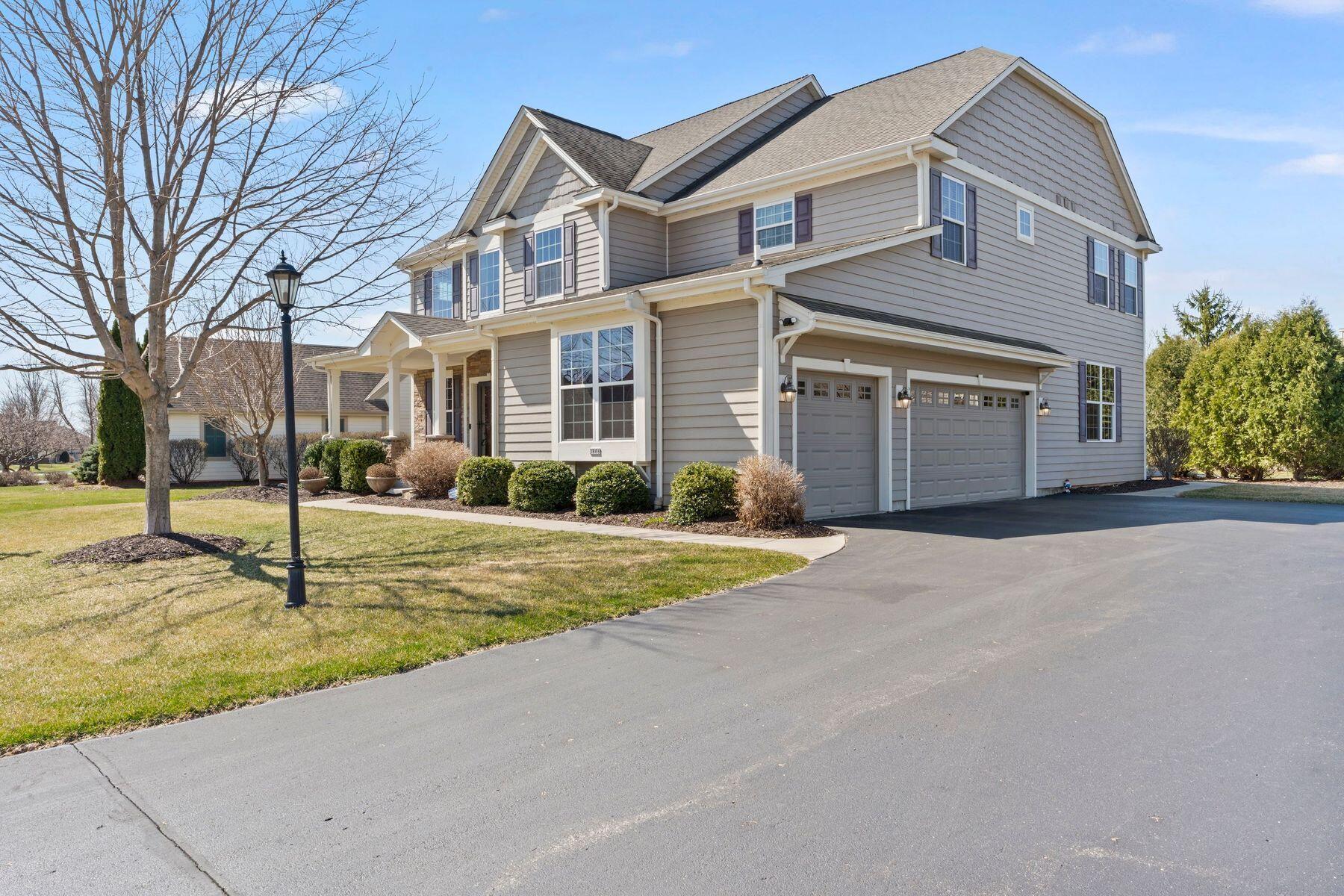 1866 River Lakes Rd S