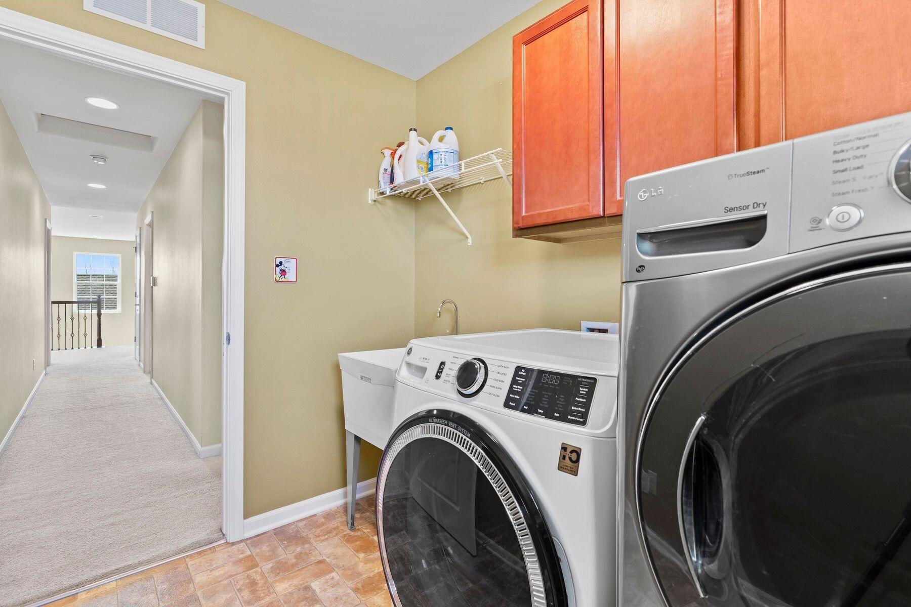 1866 River Lakes Rd S