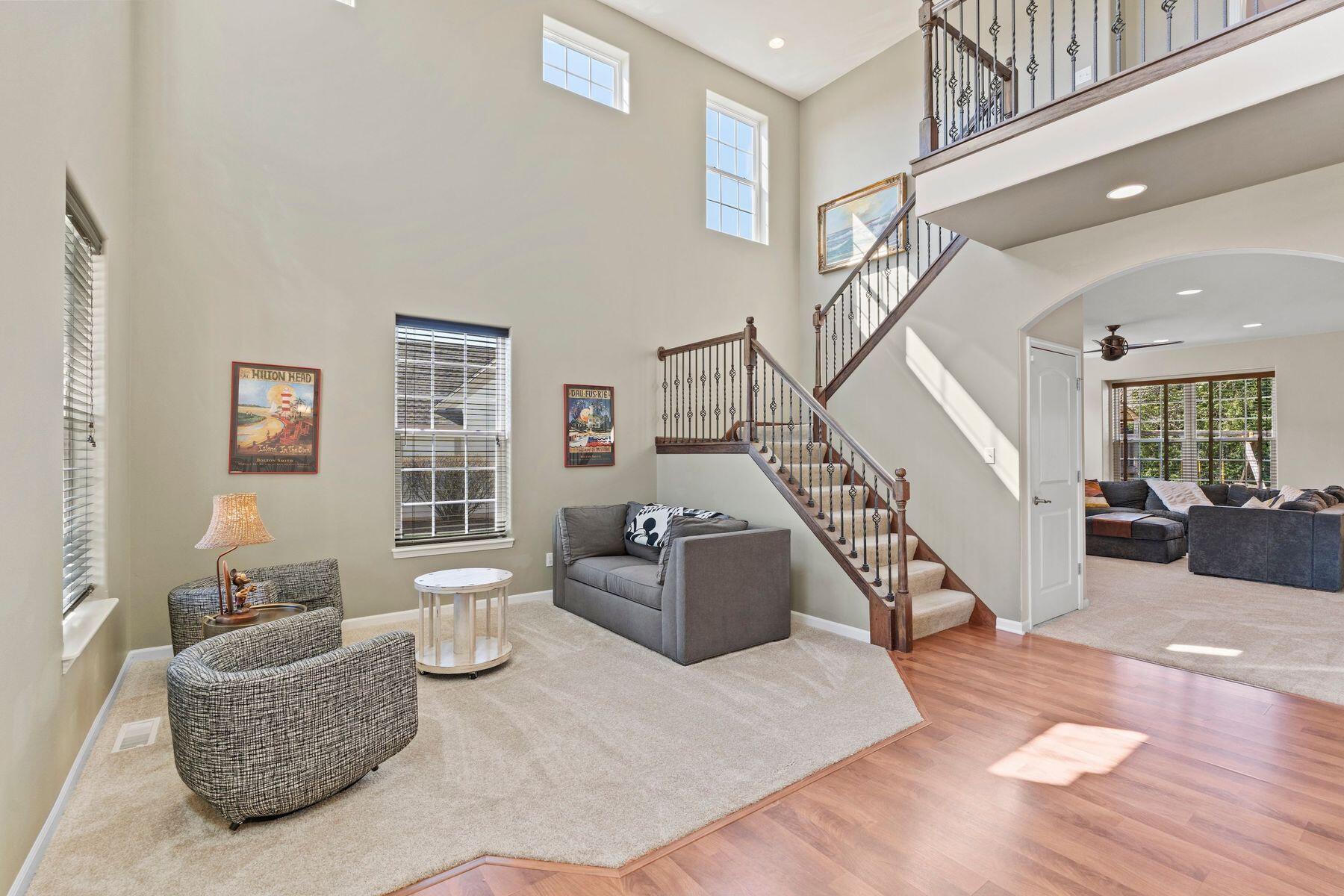 1866 River Lakes Rd S