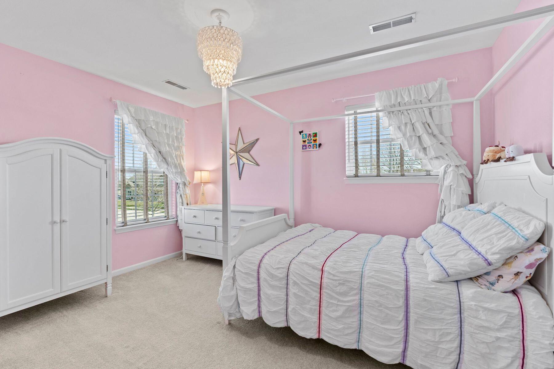 1866 River Lakes Rd S