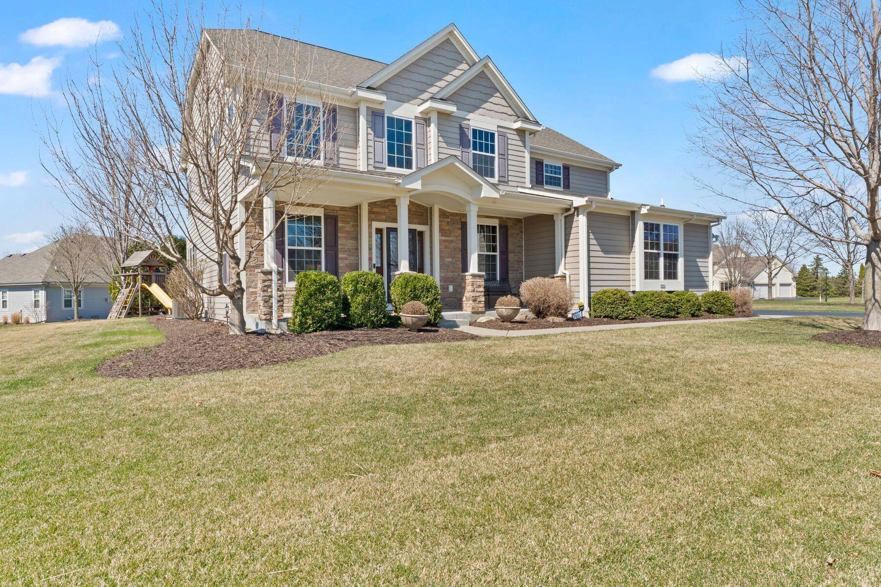 1866 River Lakes Rd S