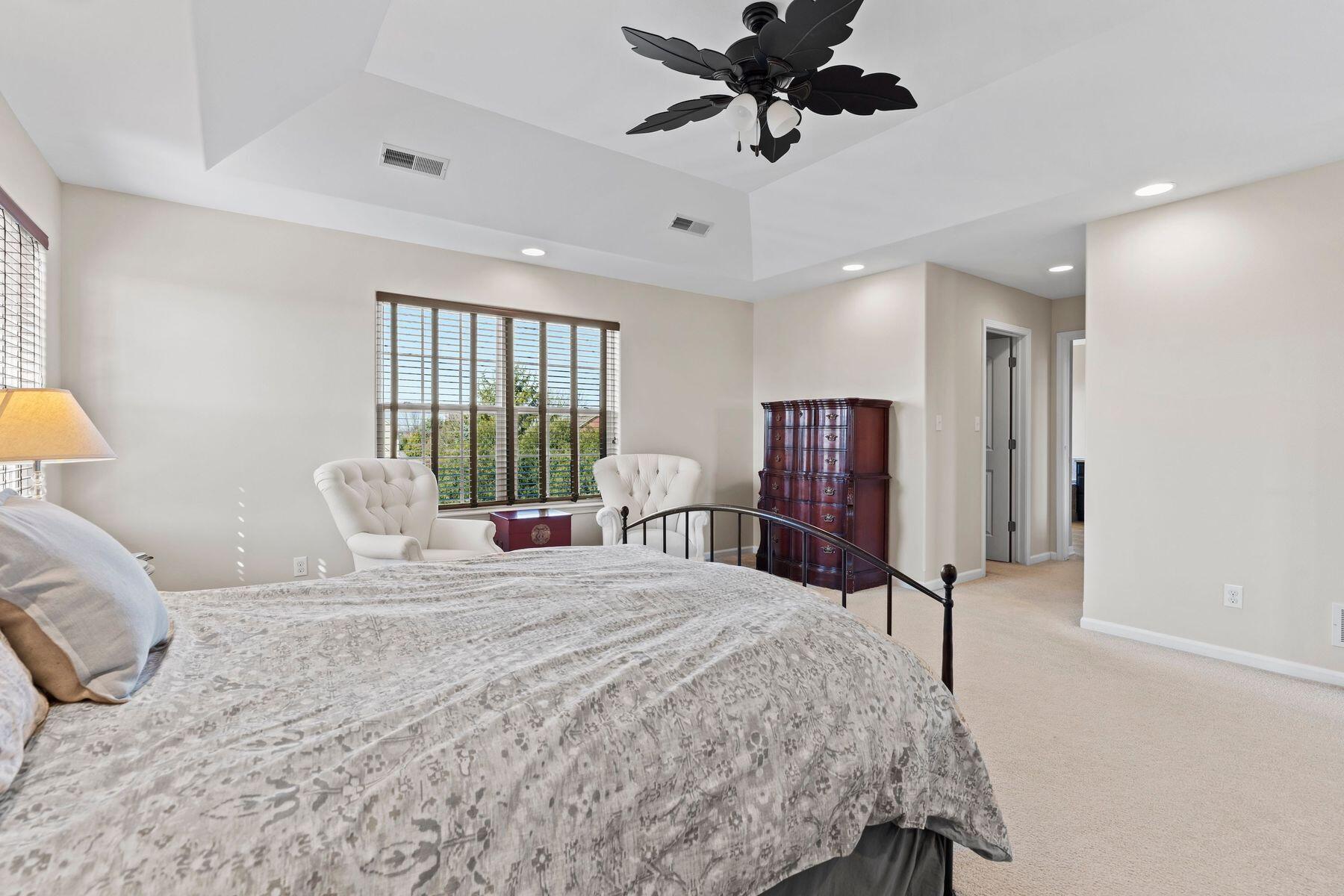 1866 River Lakes Rd S