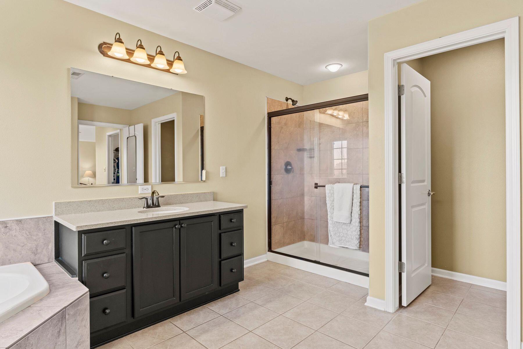 1866 River Lakes Rd S