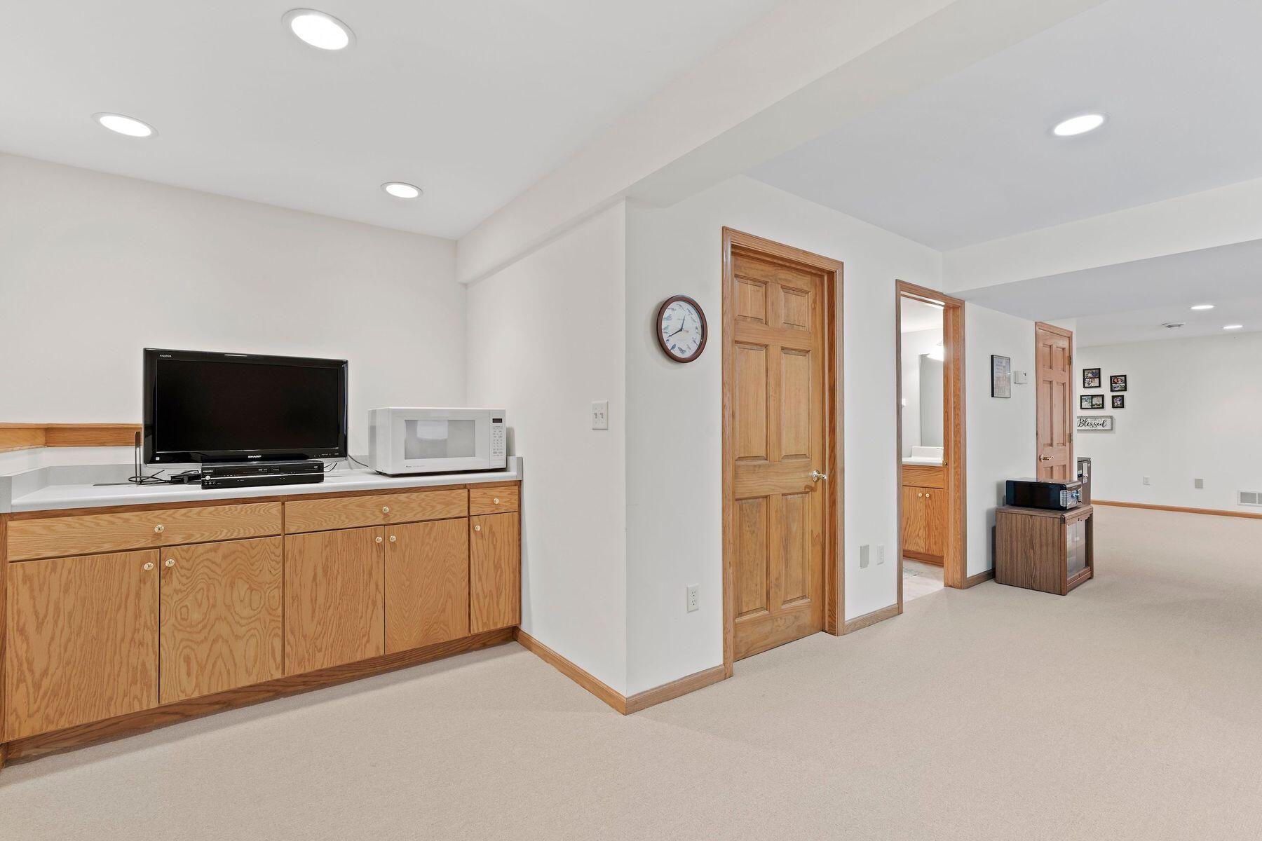 565 S McPride Ln Unit: B