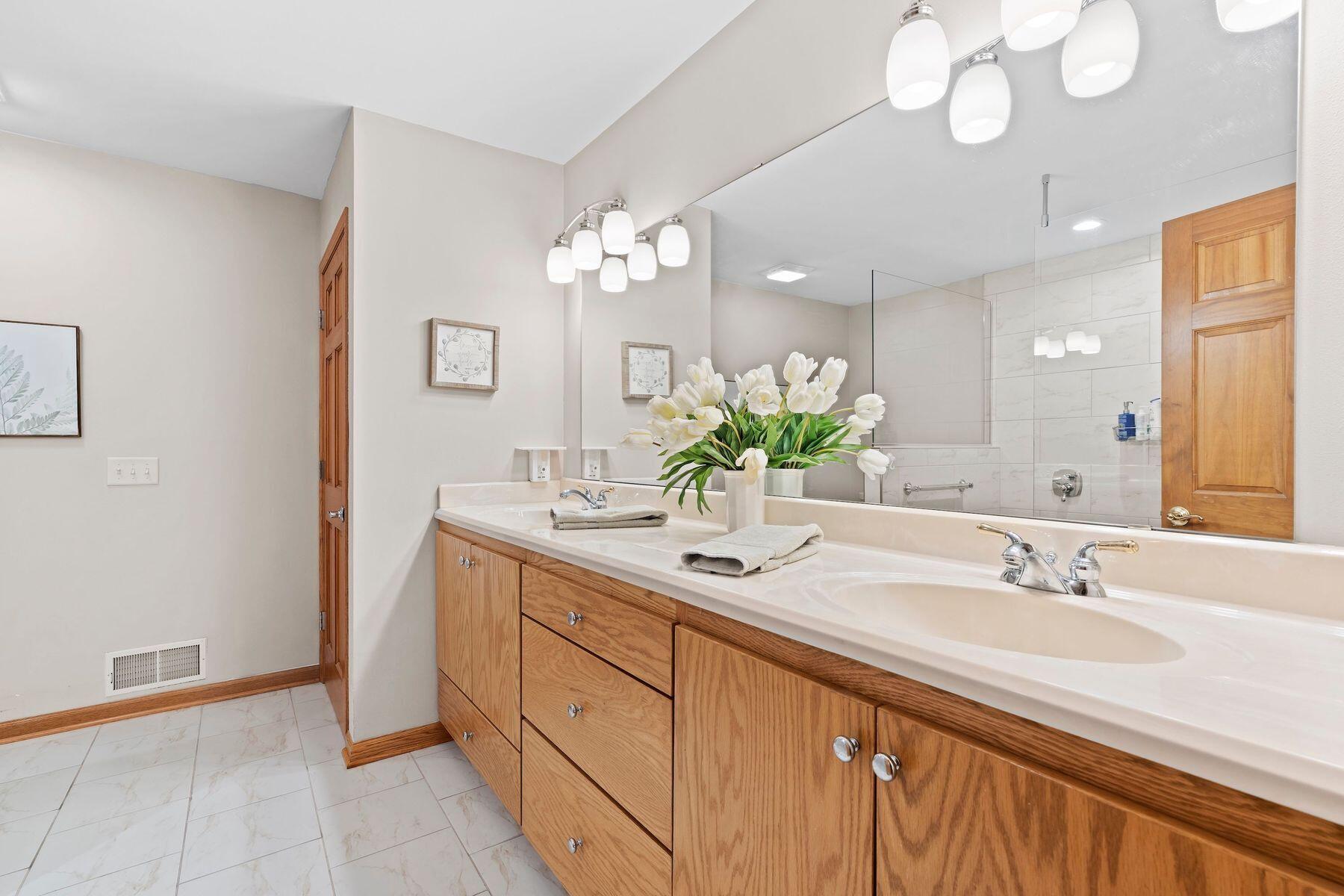 565 S McPride Ln Unit: B