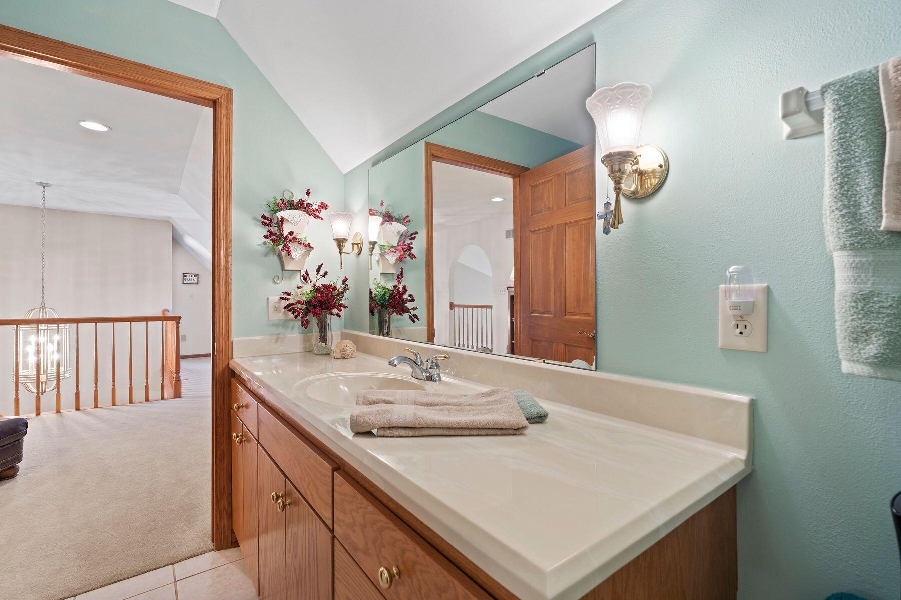 565 S McPride Ln Unit: B
