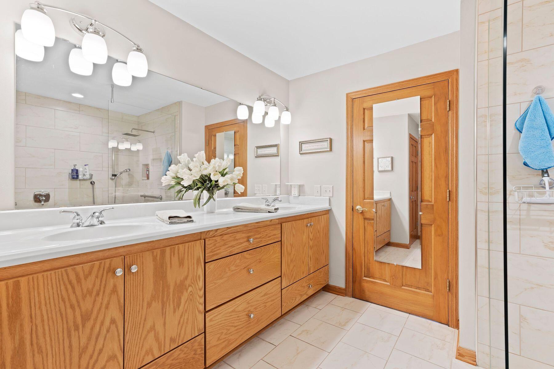 565 S McPride Ln Unit: B