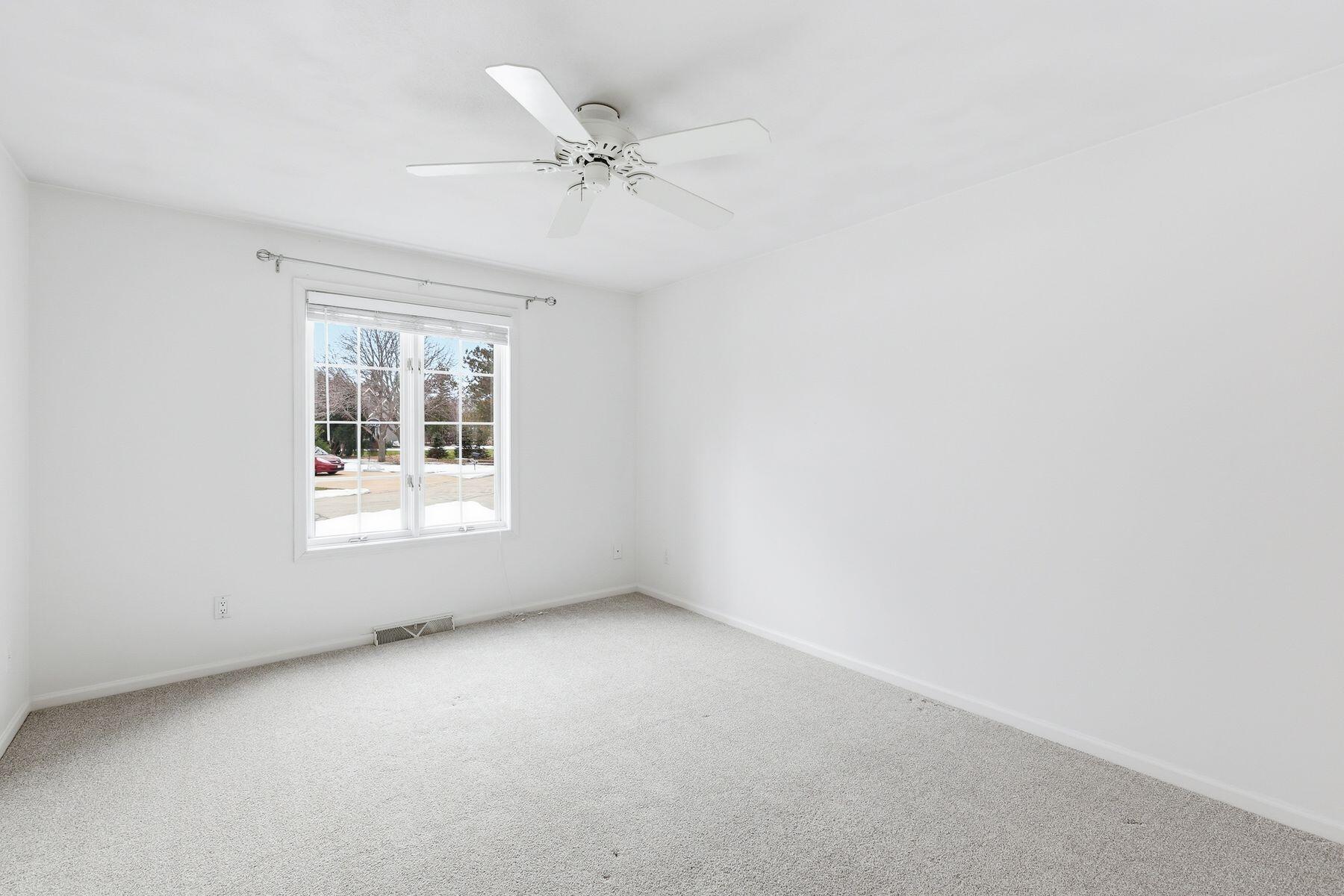 778 Sunshine Ln