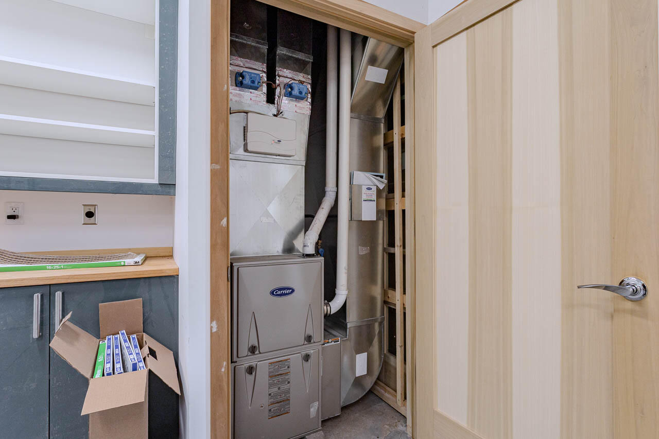 8445 Steele Rd
