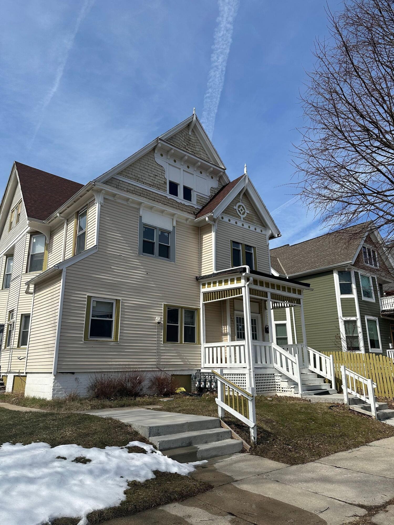 2441 N 1st St Unit: 2443