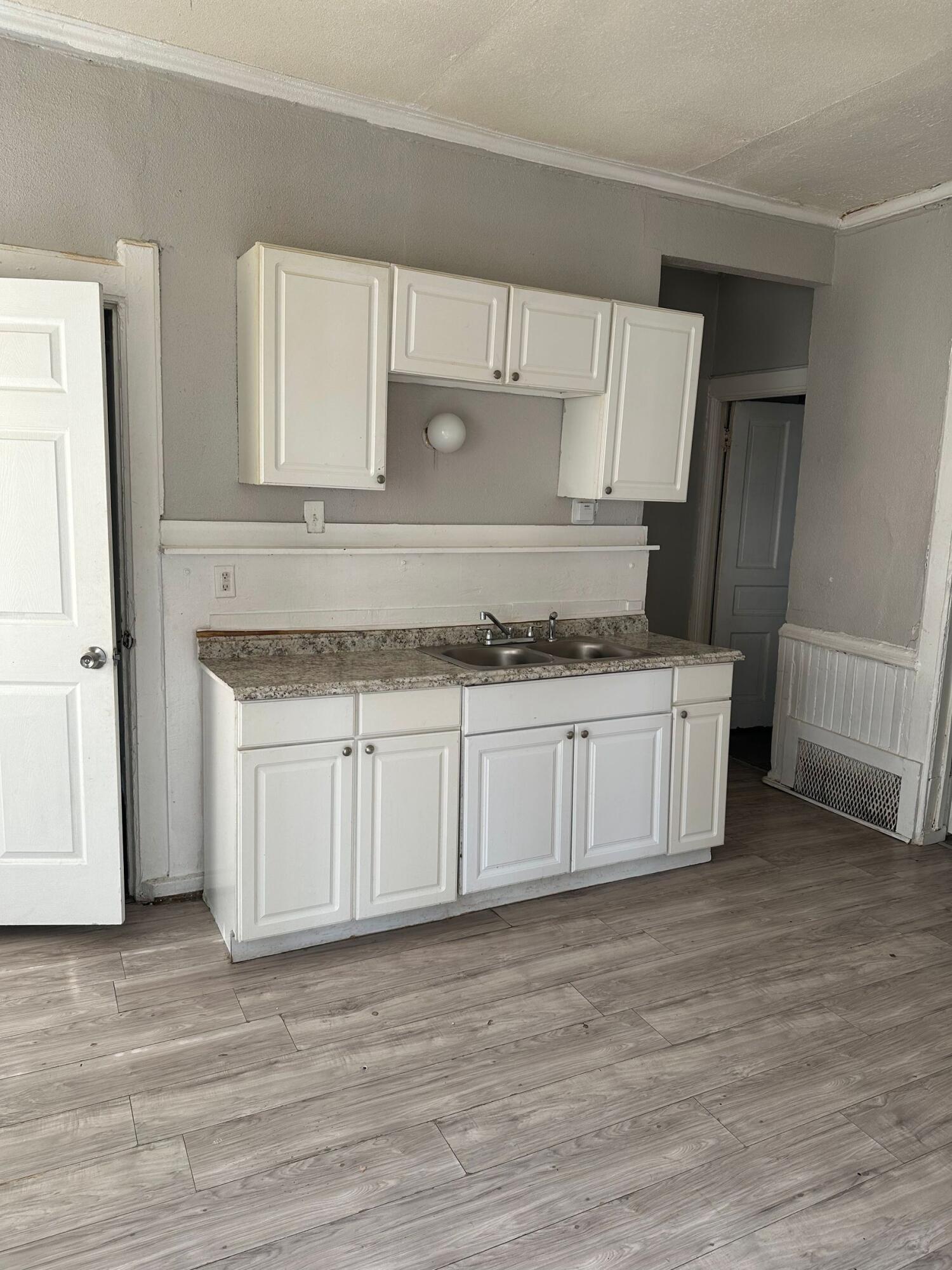2441 N 1st St Unit: 2443