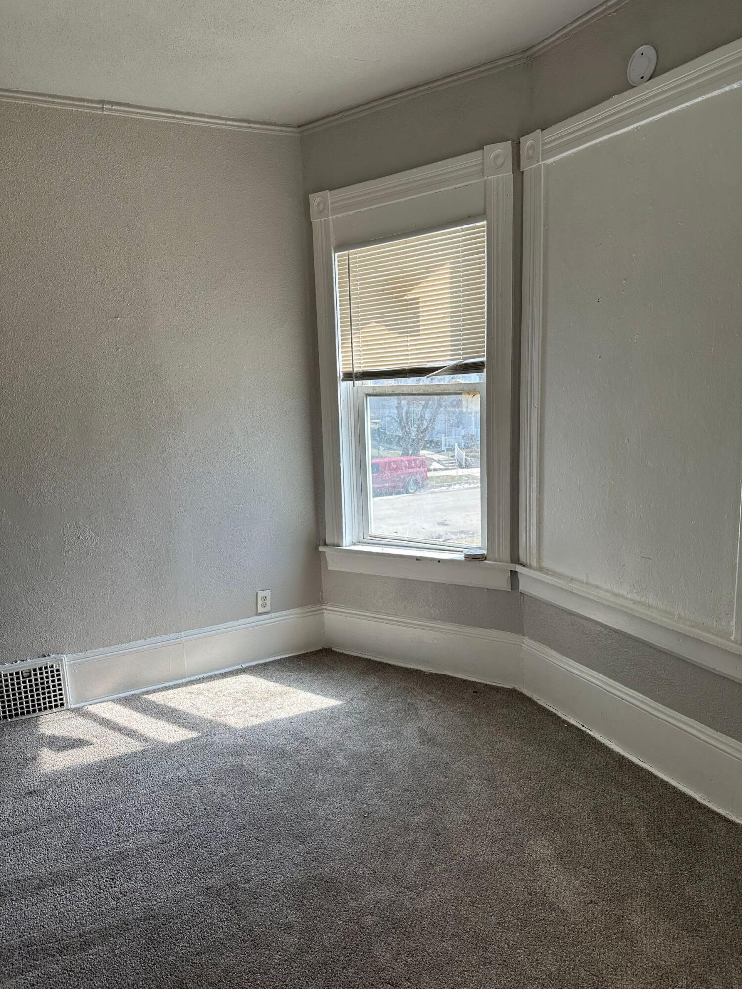 2441 N 1st St Unit: 2443