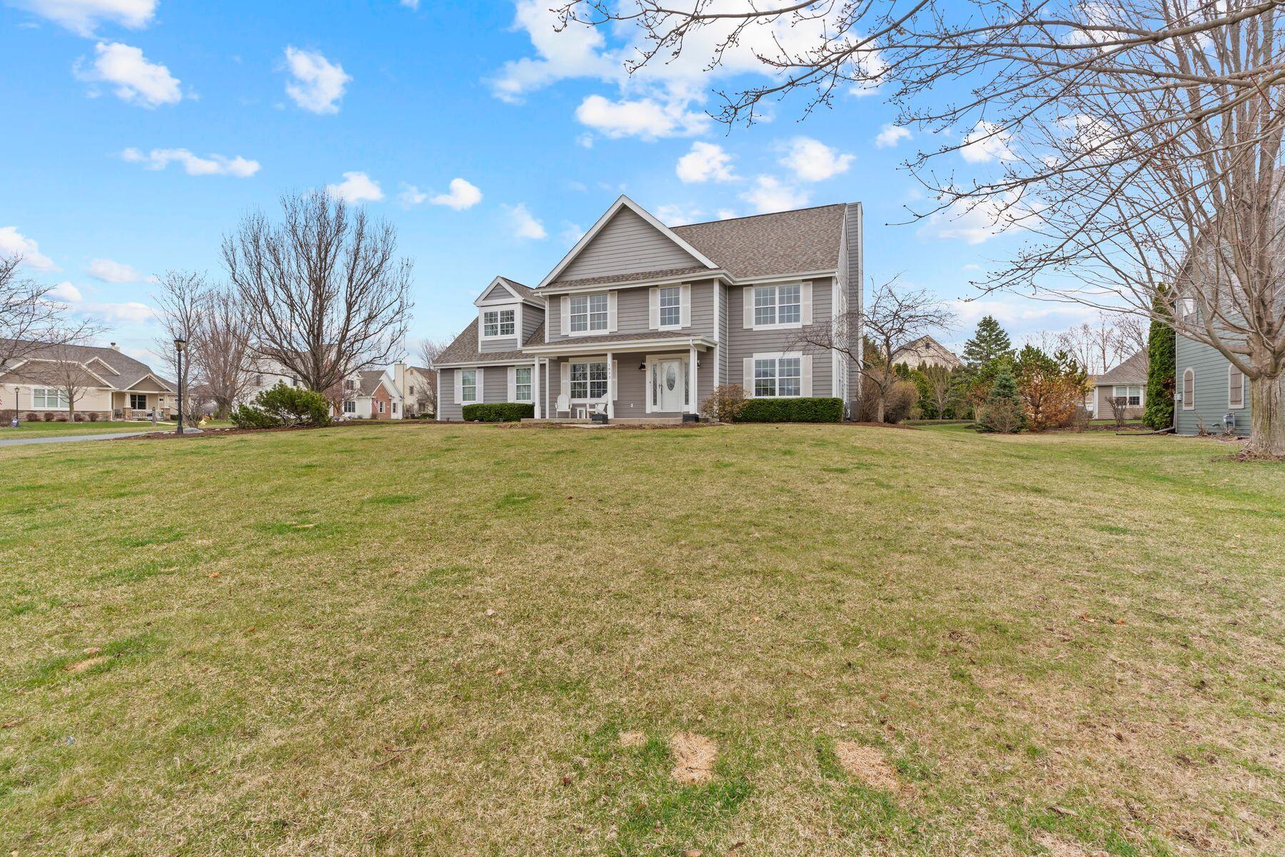 1833 La Belle Springs Ln