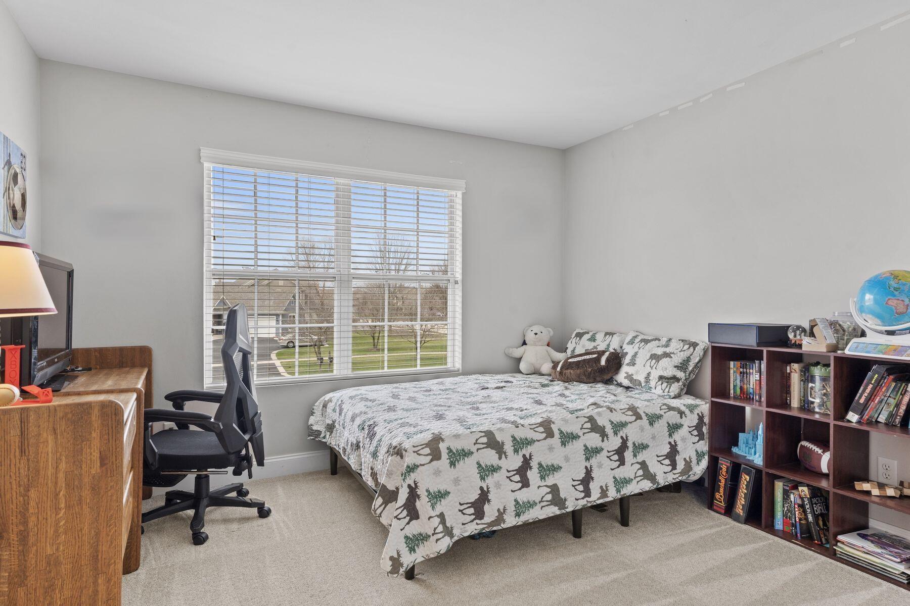 1833 La Belle Springs Ln